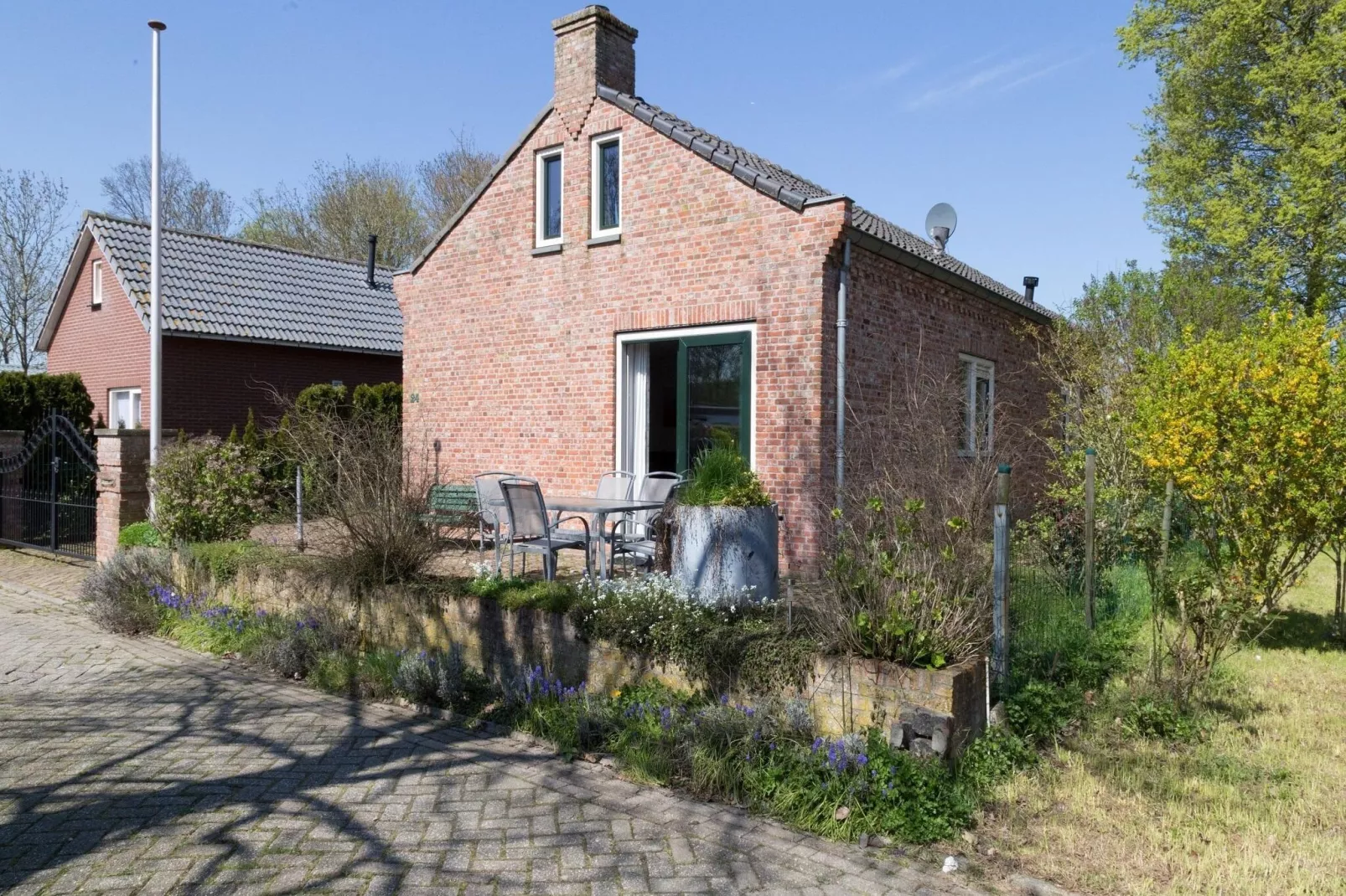 Strandwoning Baarland in Zeeland-Exterior summer