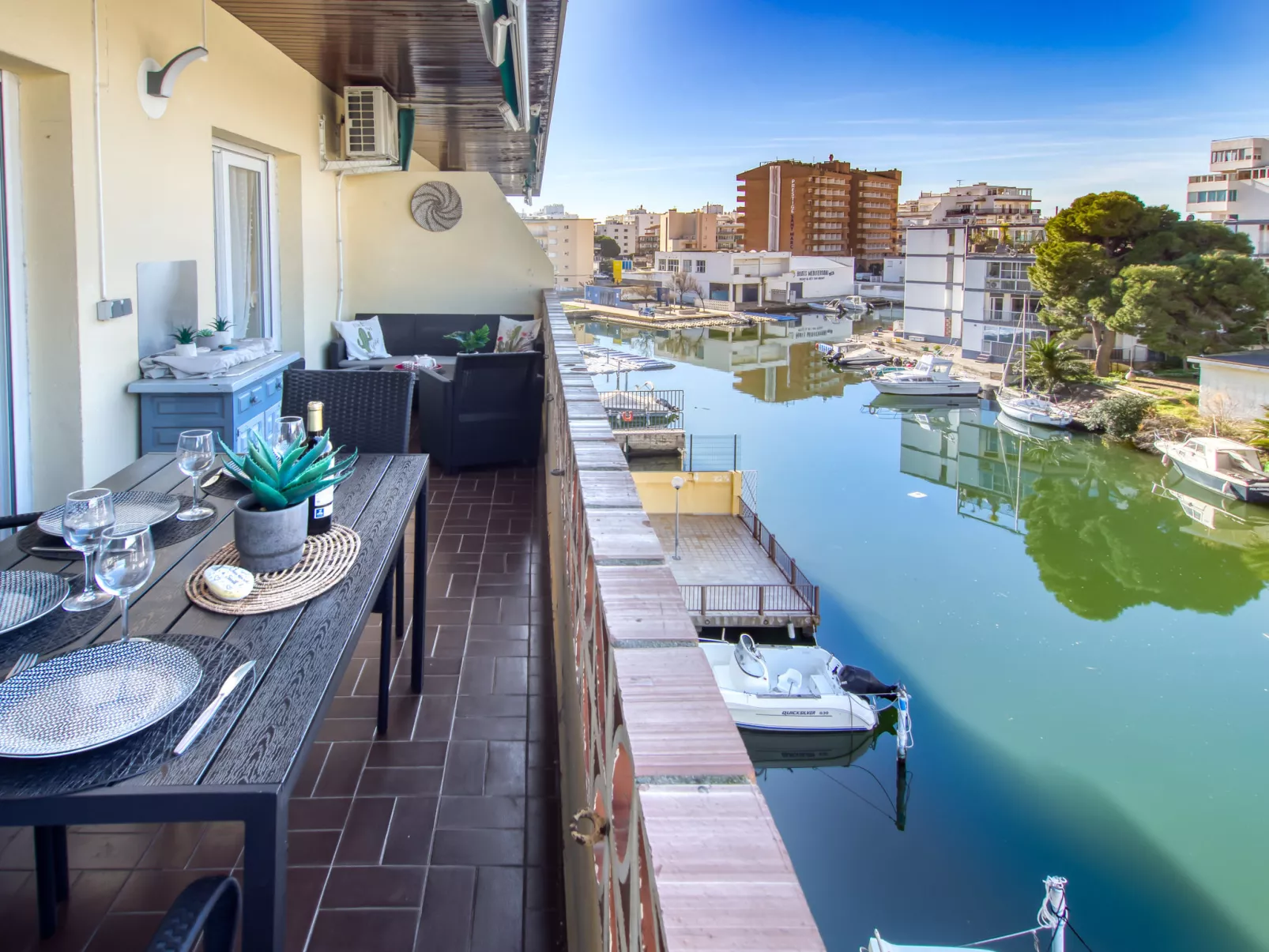 Puerto Simona - Draußen