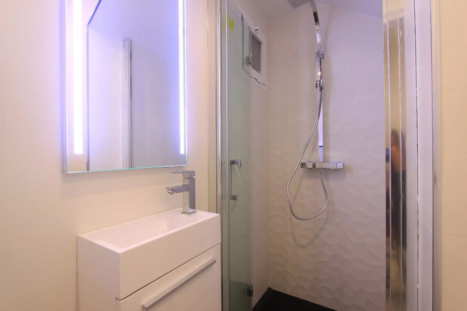 MODERN BEACH PENTHOUSE - Bathroom