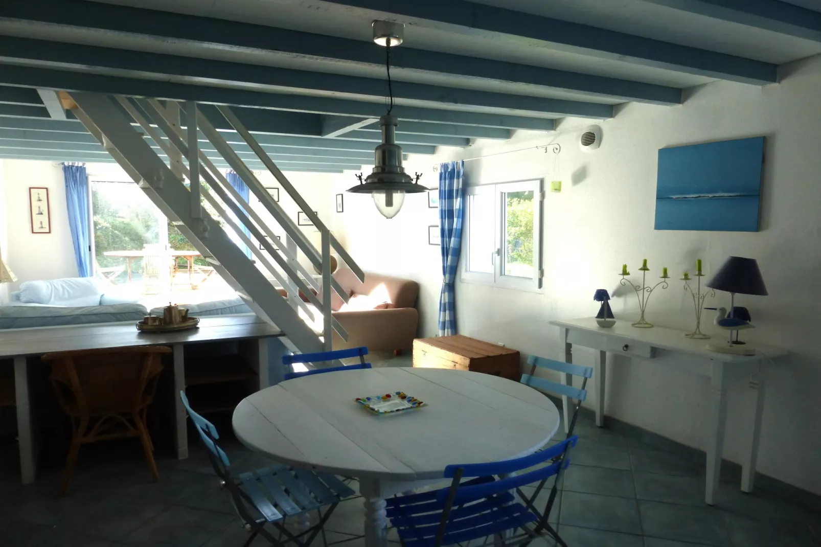 Charmante maison de vacances à 150 m de la plage - Salle à manger