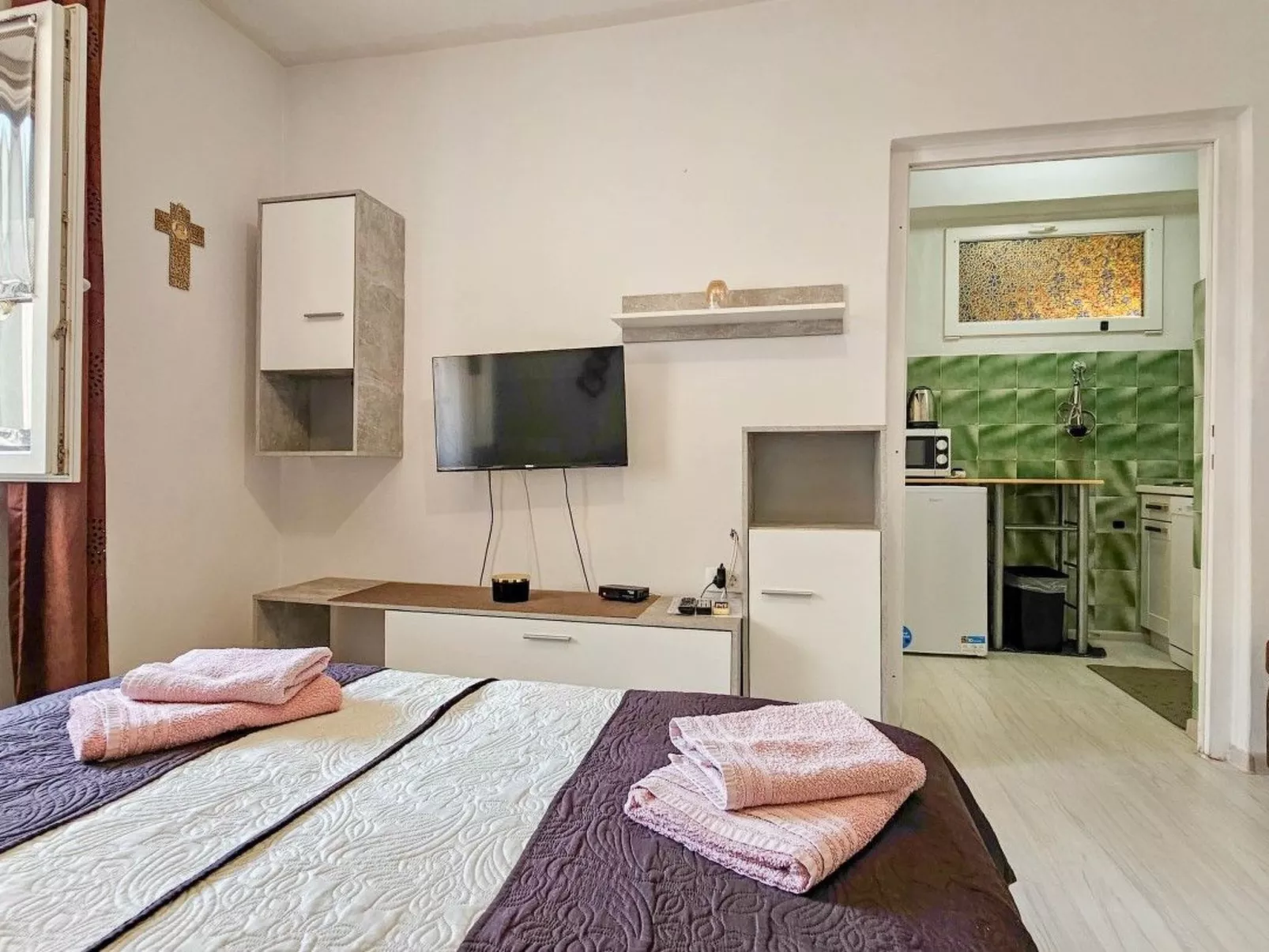 Wohnung "Pintar 1" mit Blick auf das Wasser - Drinnen