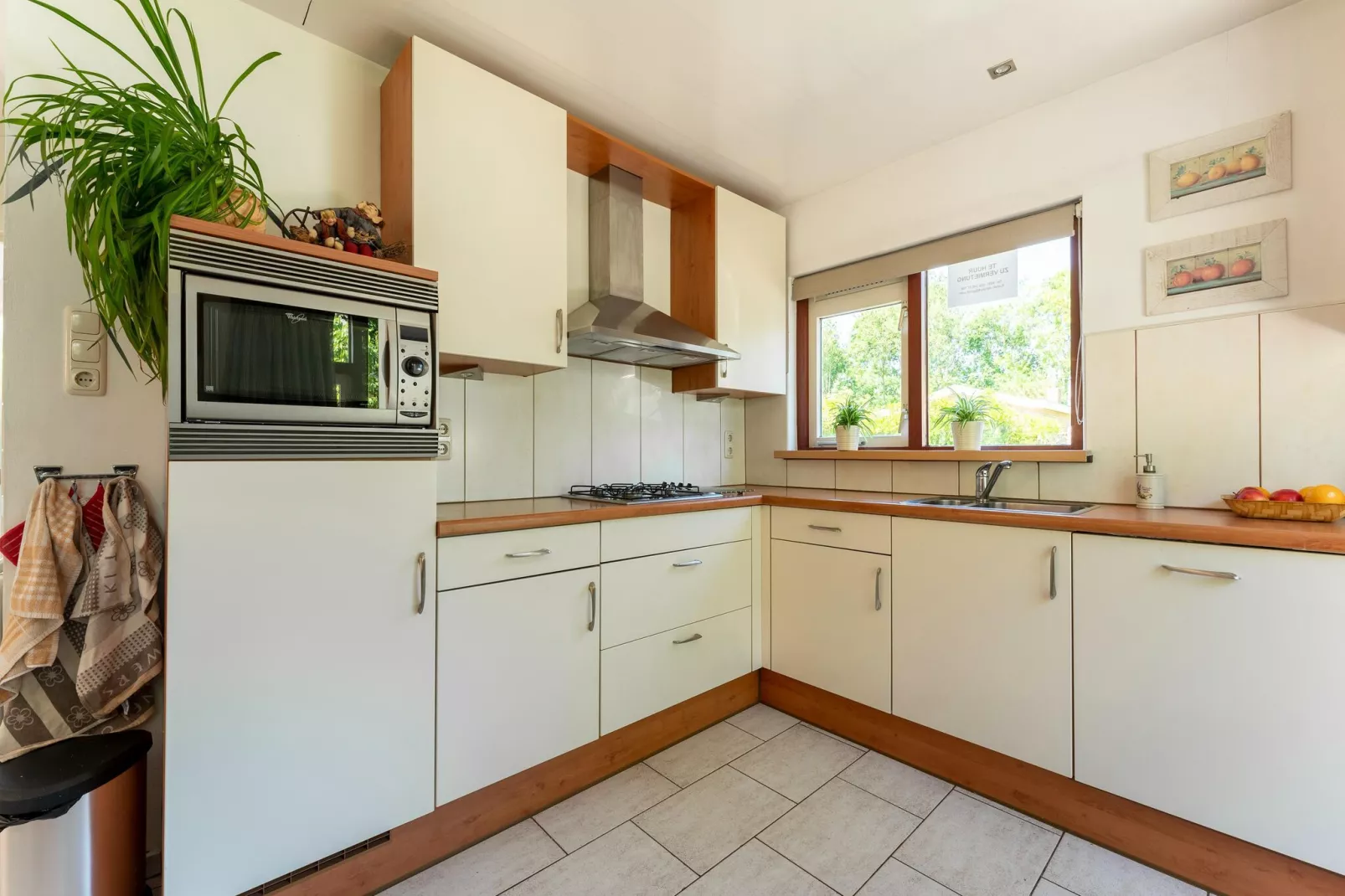 Landingsweg 80-Kitchen