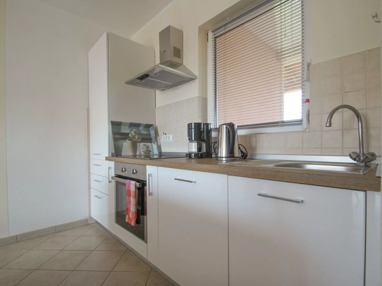 Mit Terrasse für 4 Personen - Drinnen