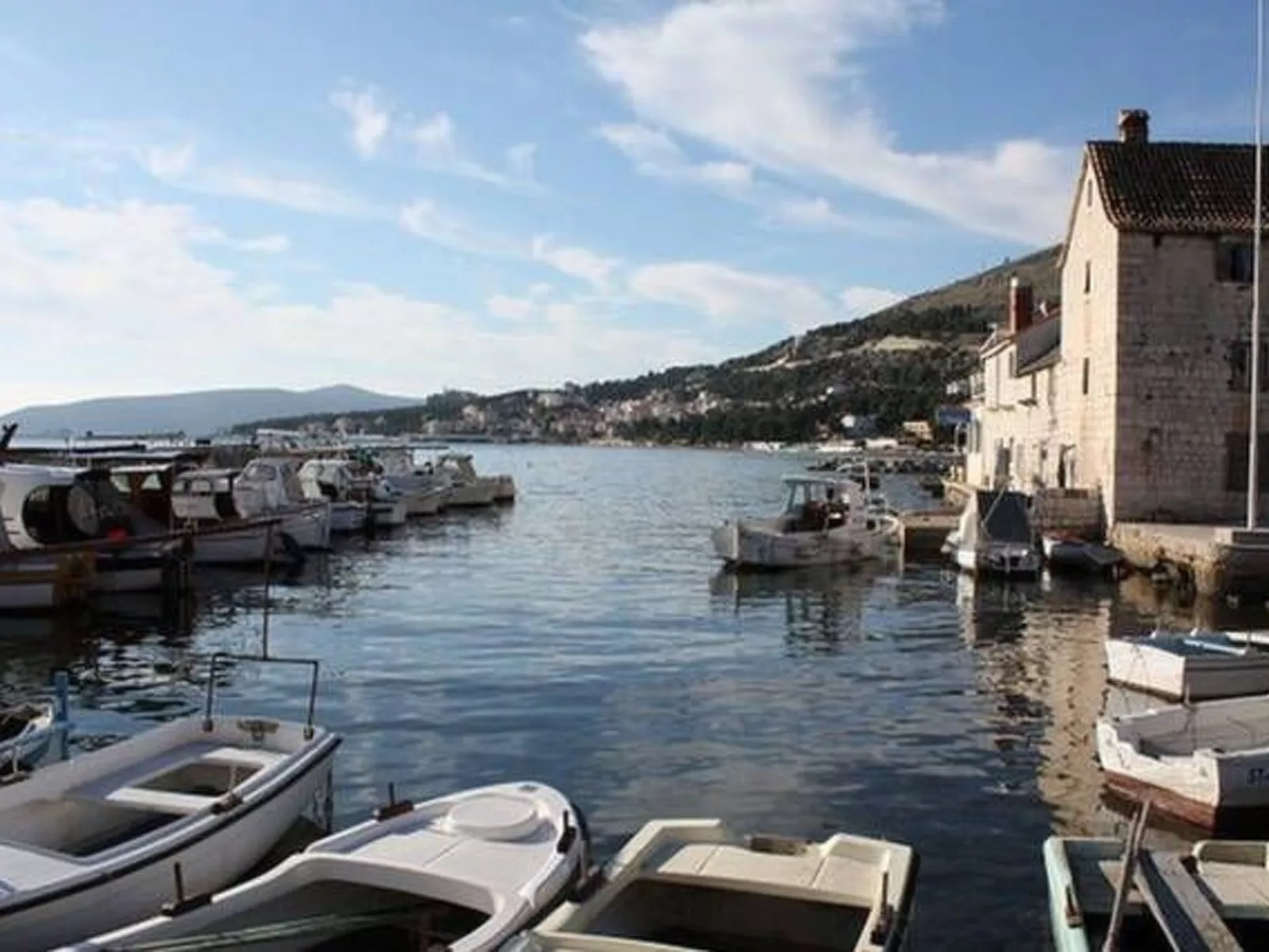 Erdgeschoss Doppelbettzimmer 25m² mit geräumiger Terrasse und Meerblick Villa M - Dehors
