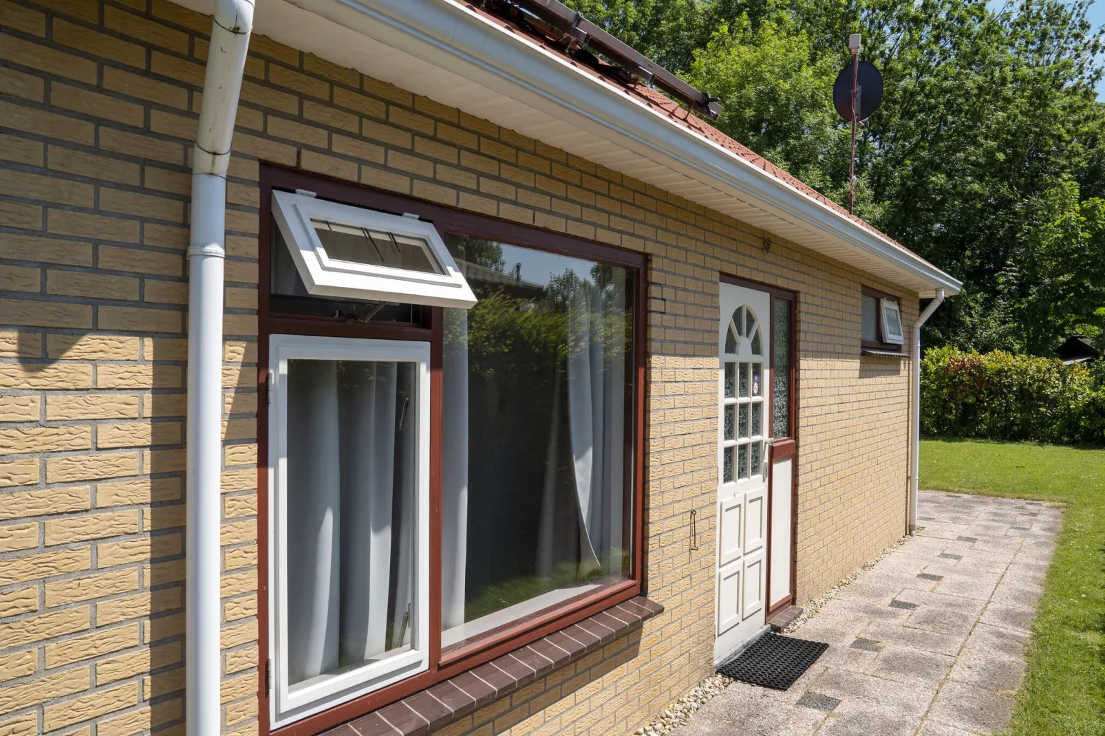 Landingsweg 80-Exterior summer