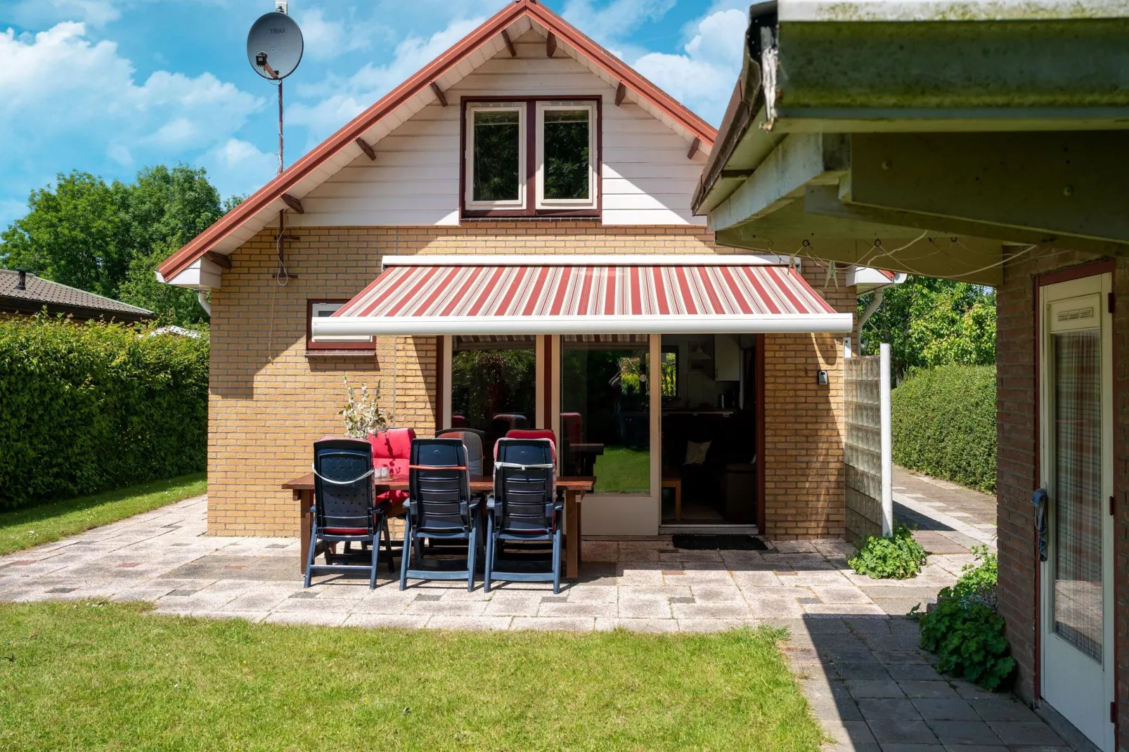 Landingsweg 80-Exterior summer