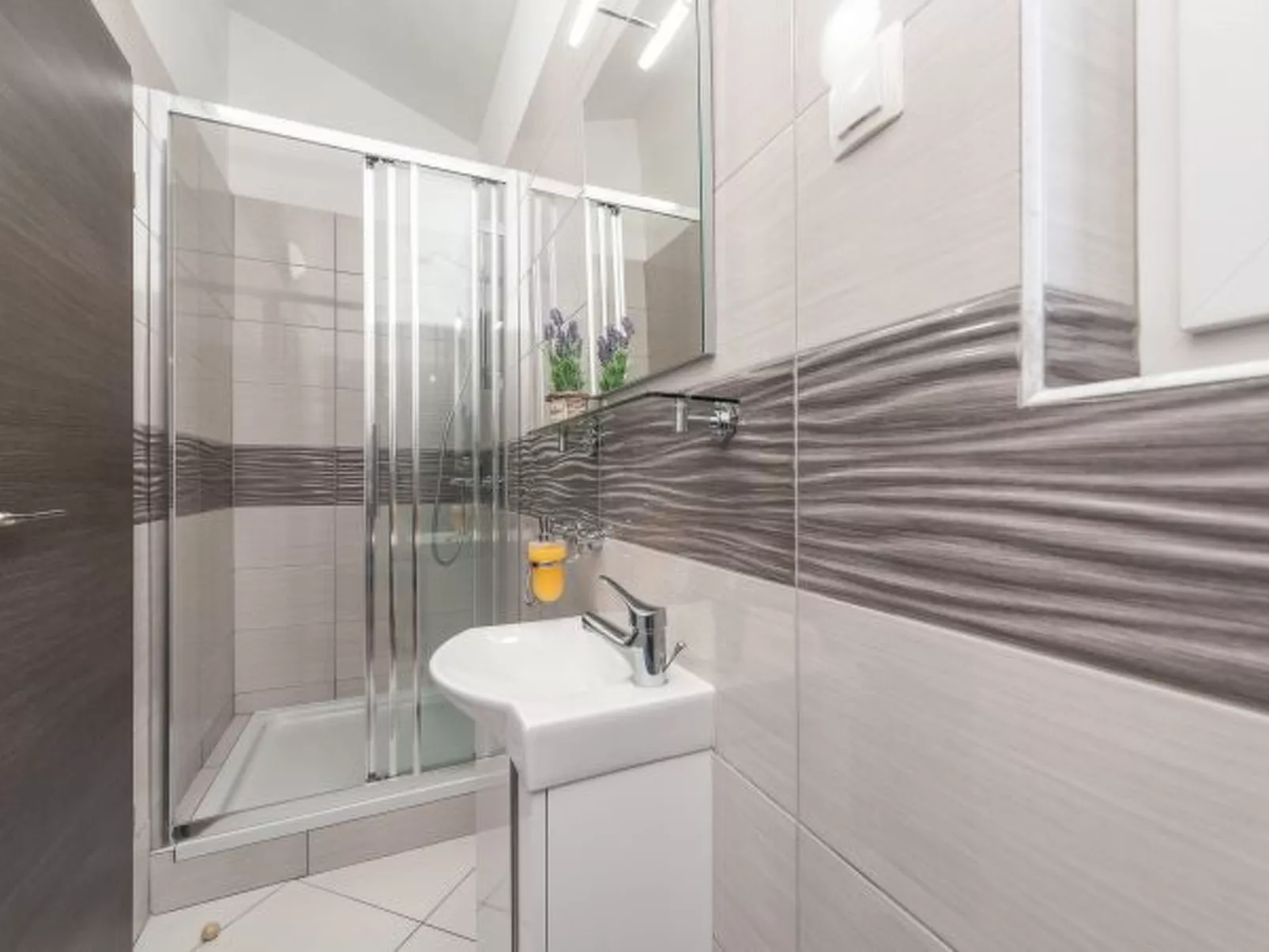 Beachside Holiday House Anamarija - Image-tags.info