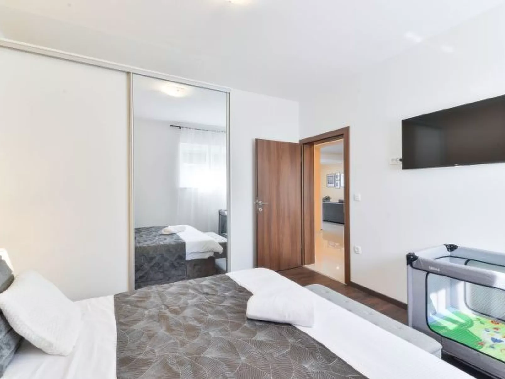 Apartment Holiday House Diana - Image-tags.info