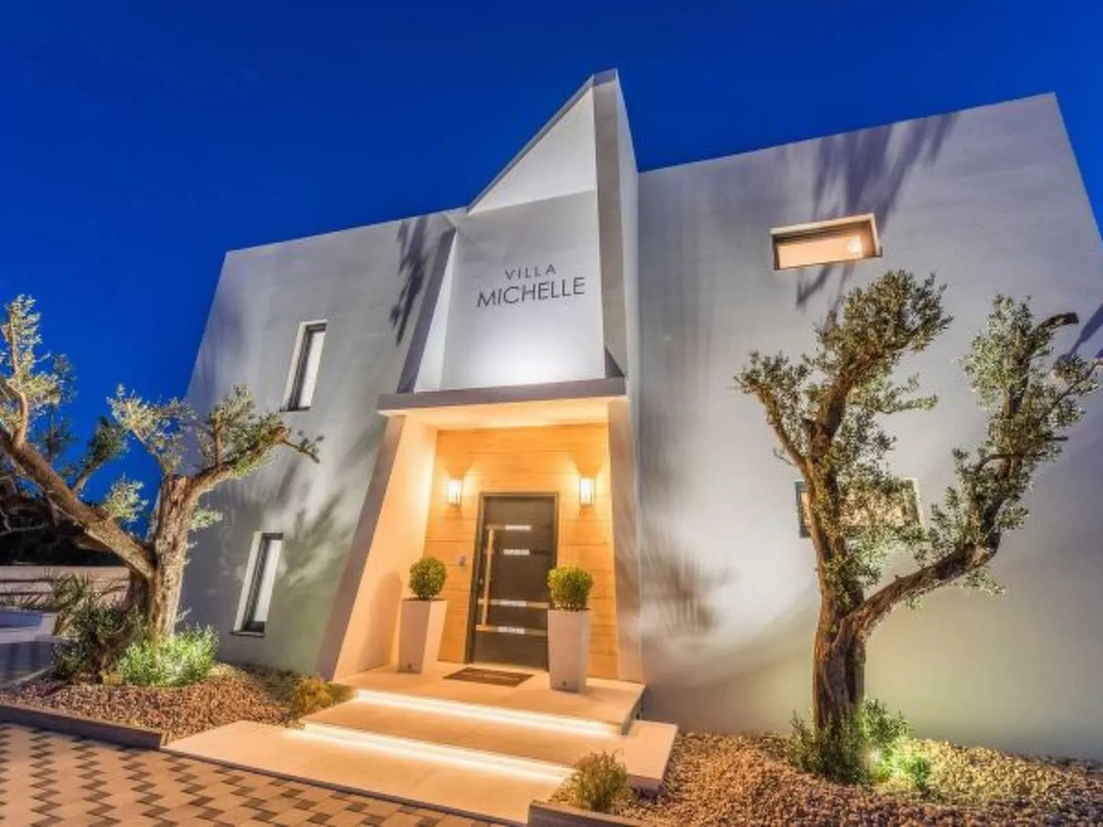 Luxury Villa Michele with infinity pool - Image-tags.info