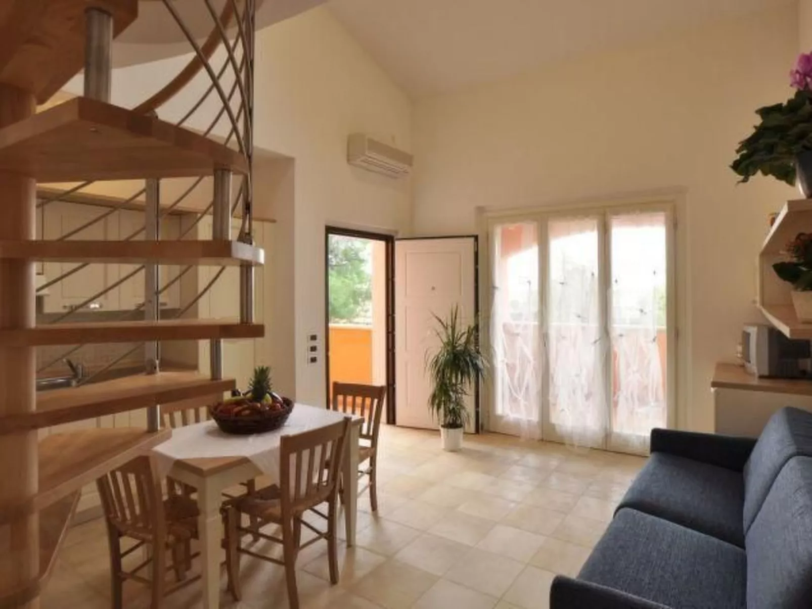 Unterkunft für 7 Personen mit AC, Schwimmbad, in der Nähe des Meeres - Inside