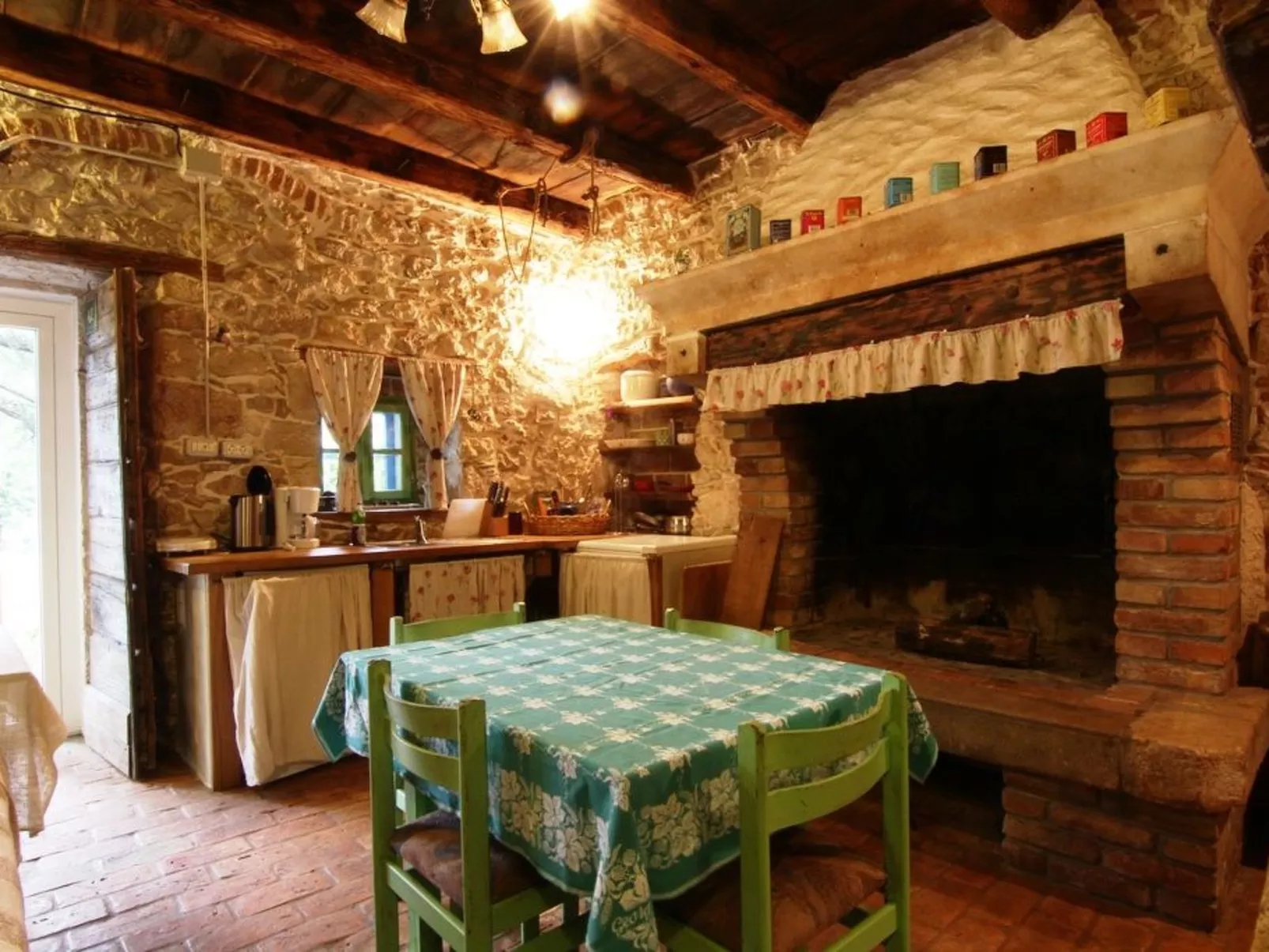 Modernes Ferienhaus in Drenje mit Privatem Garten - Inside