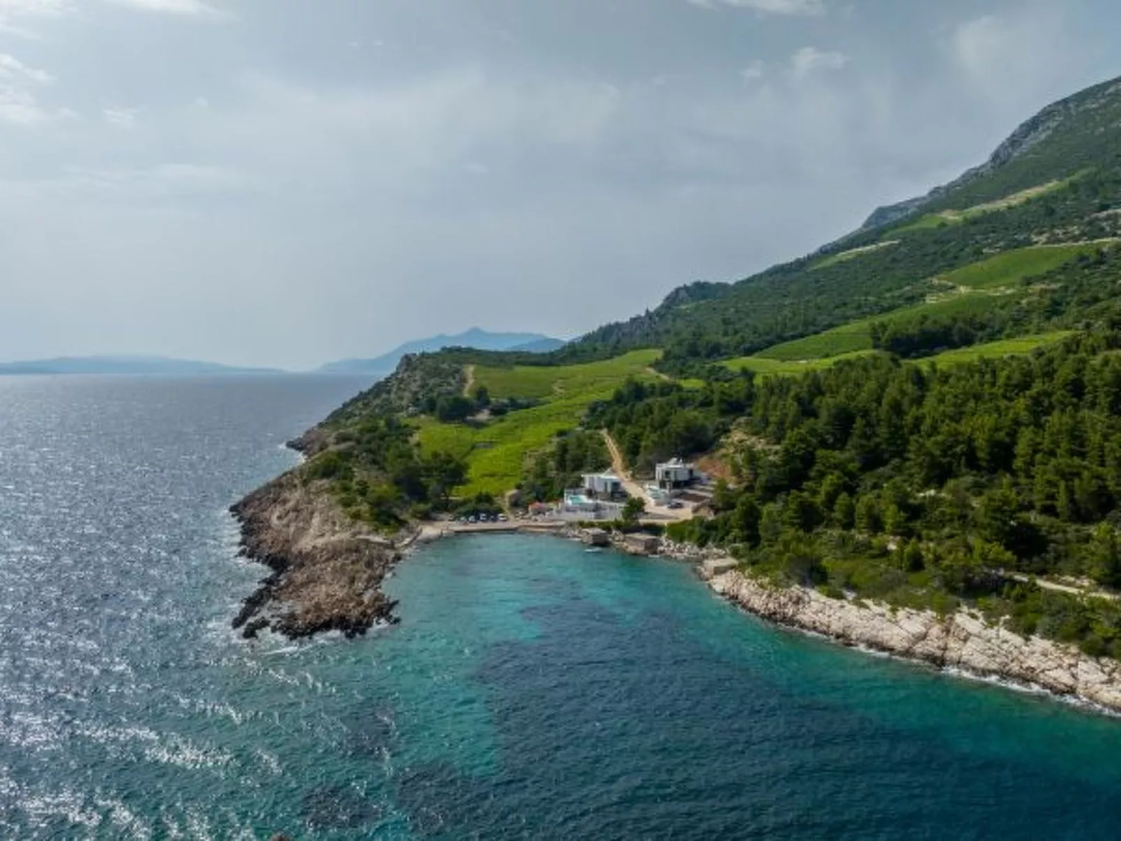 Beachfront villa Luce with seaview and pool - Dehors