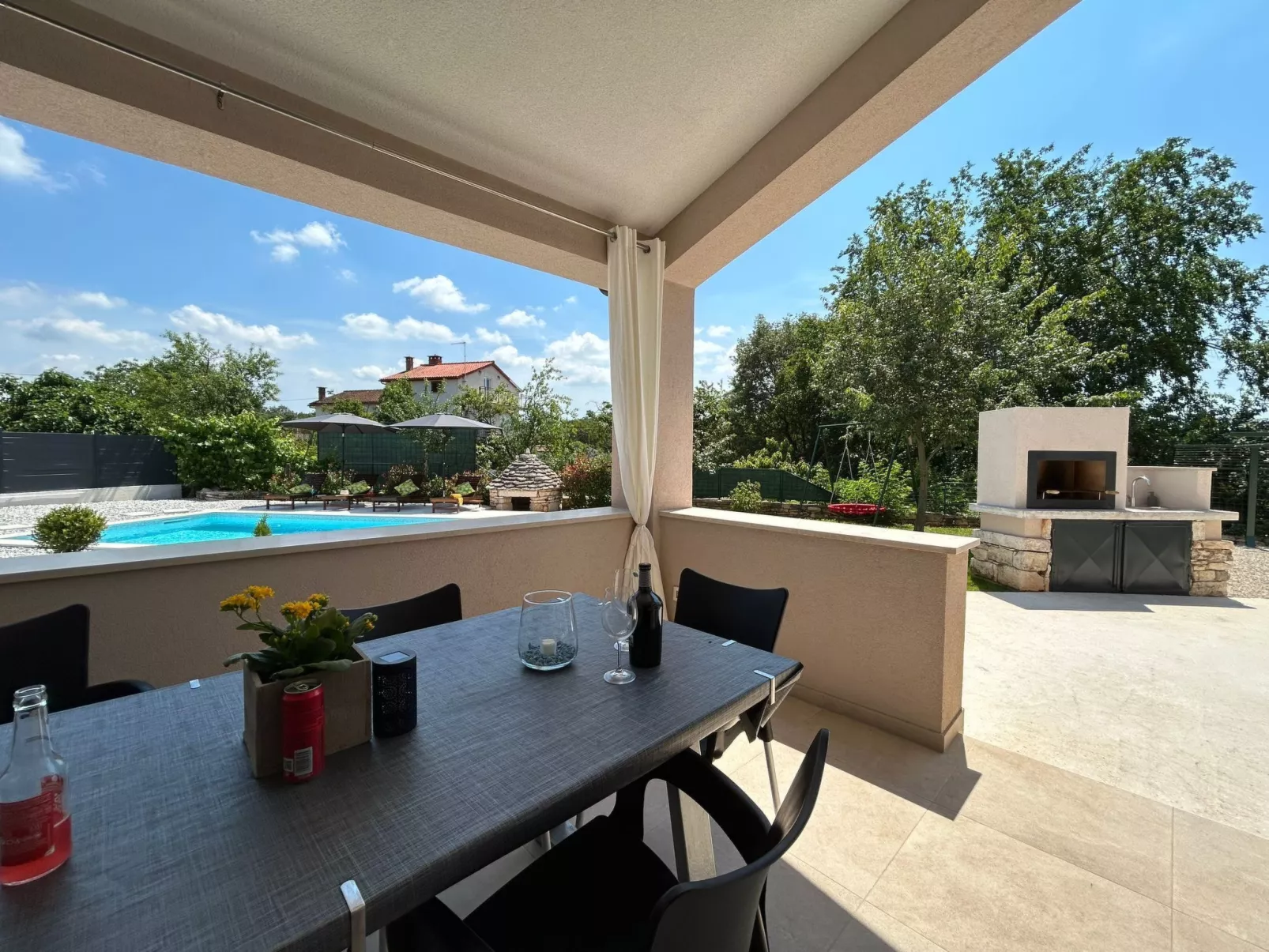 Diva mit privatem Pool - Outside