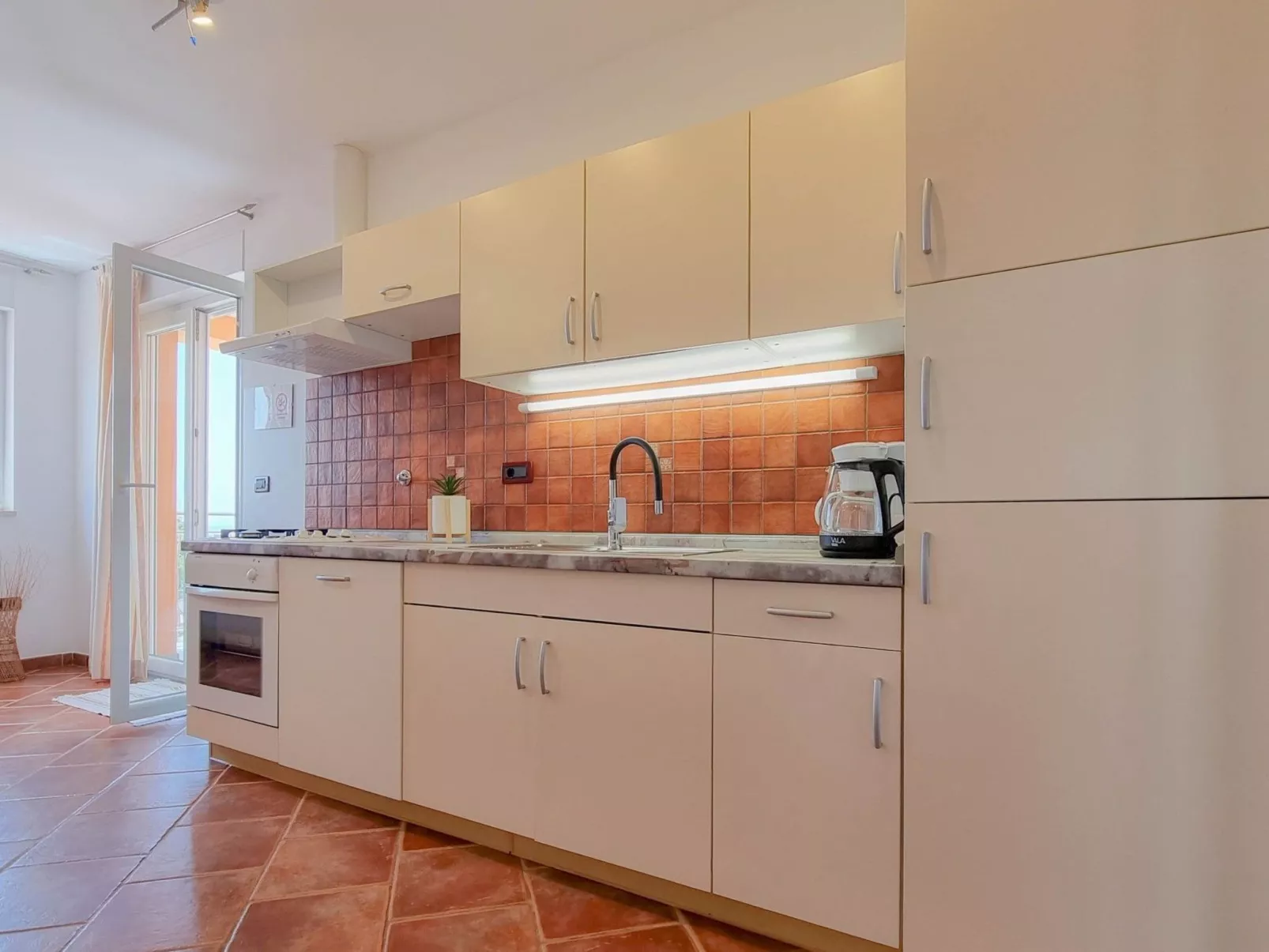 Appartement "Barbara" mit Blick auf das Wasser - Inside