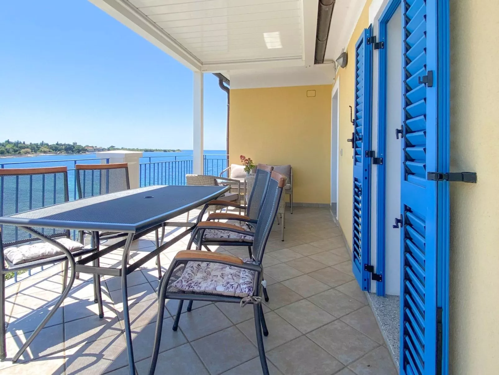 "Belvedere gore" - Outside