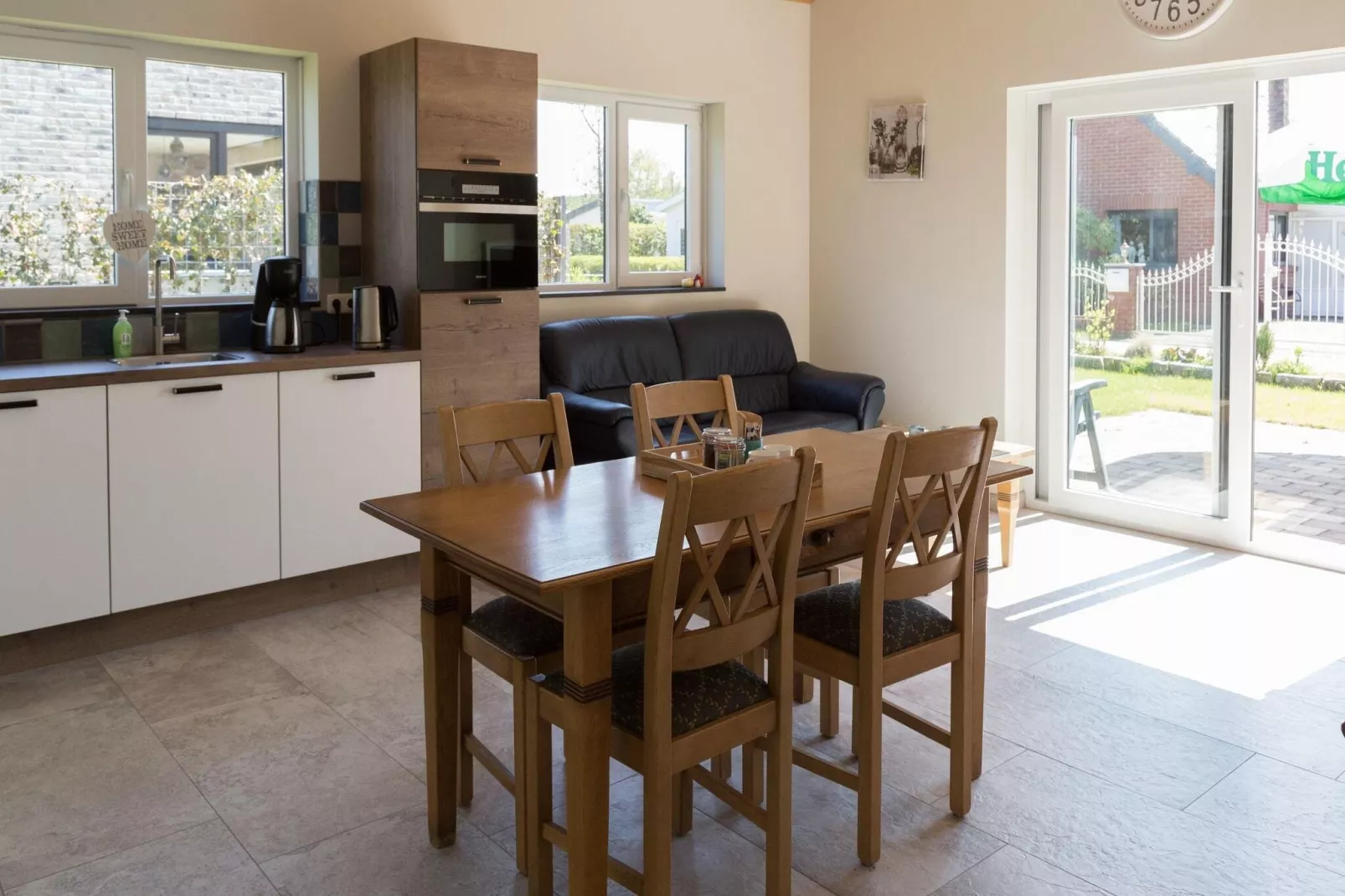 Kustwoning Baarland in Zeeland-Dining room