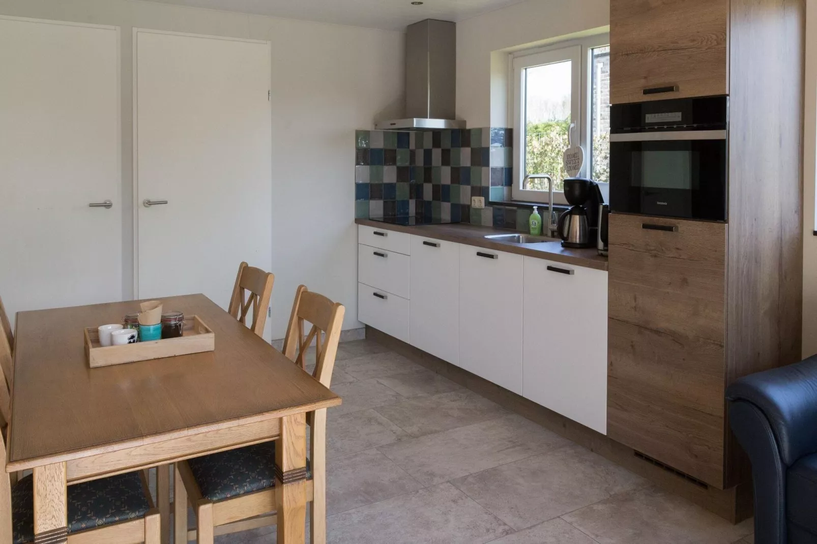 Kustwoning Baarland in Zeeland-Kitchen