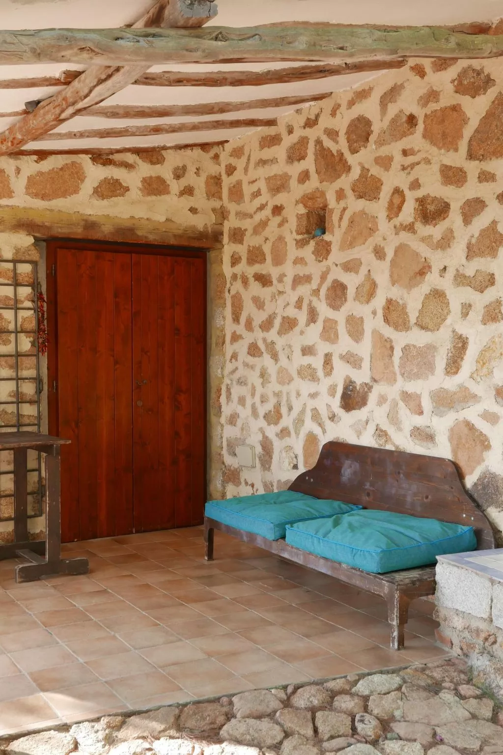 "Cosima" mit Blick auf das Wasser - Outside