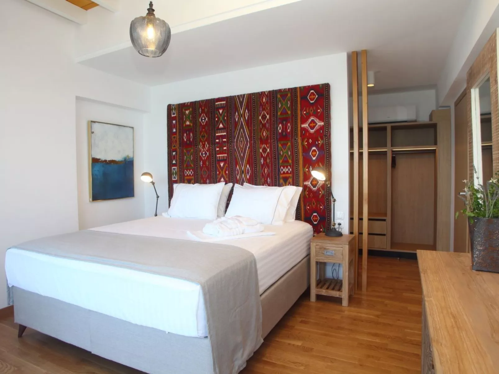 "Capro" mit Infinity-Pool - Inside