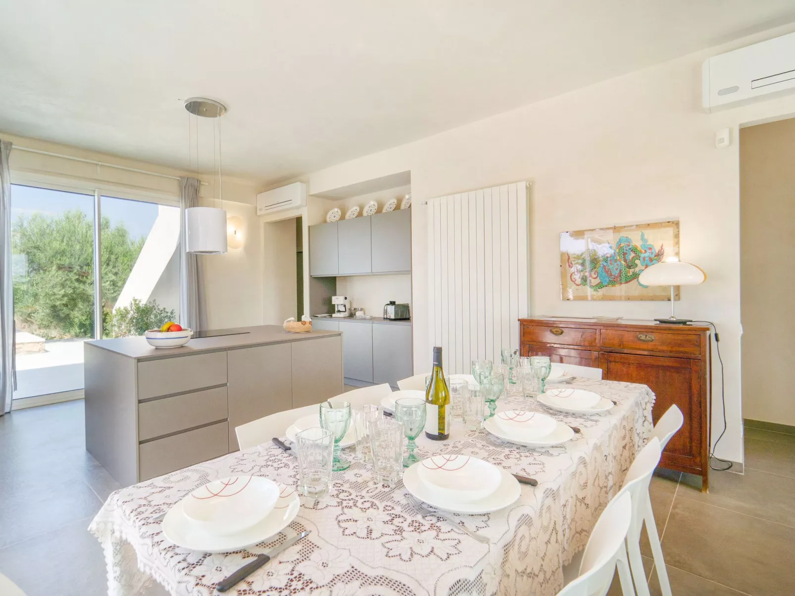 'Mamma Duna' mit Grill - Drinnen