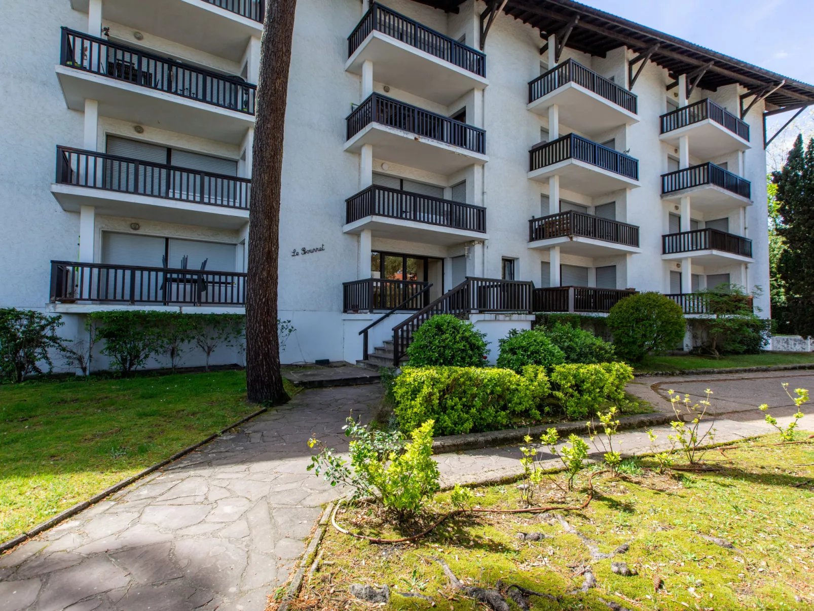 Le Bourret - Draußen