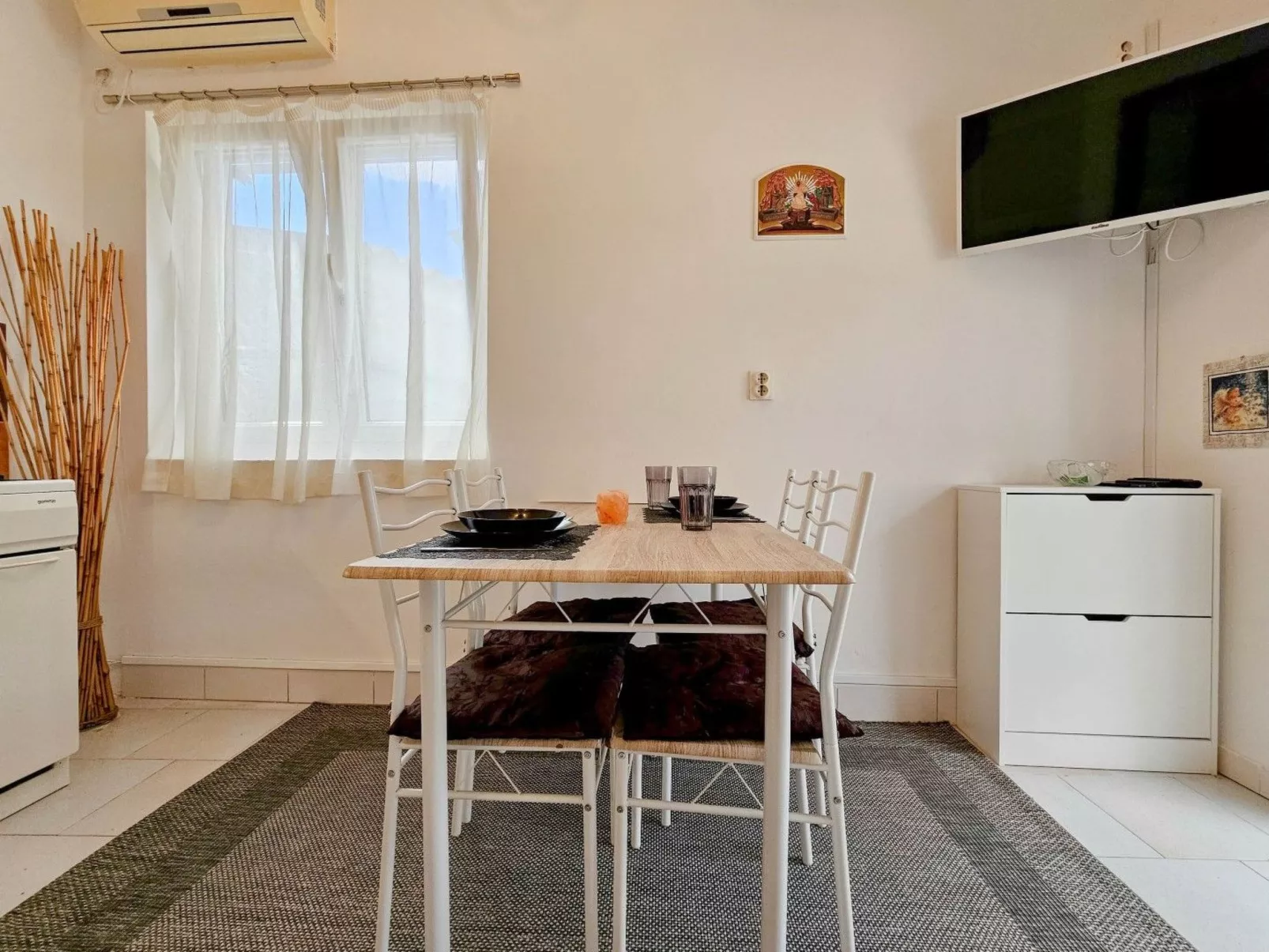 "Pintar 2" direkt am Strand - Drinnen