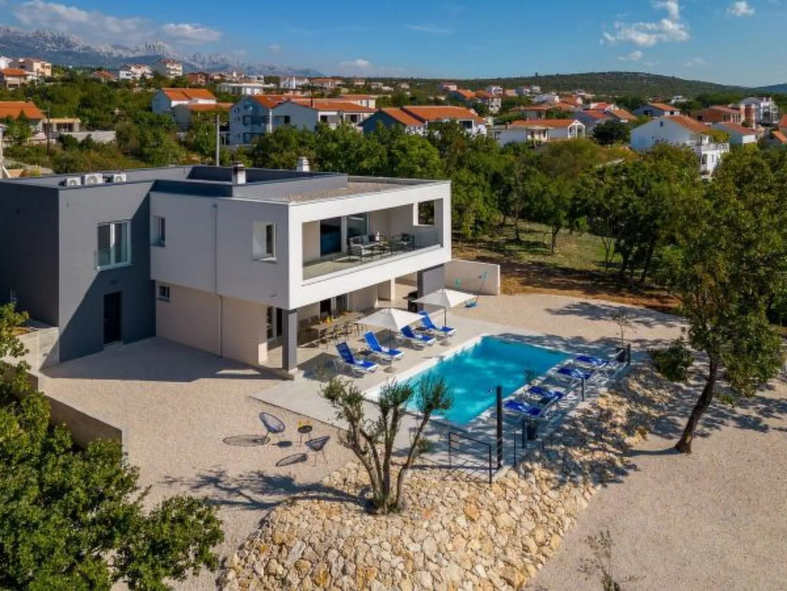 Seaview Villa Deep Green with pool - Image-tags.info