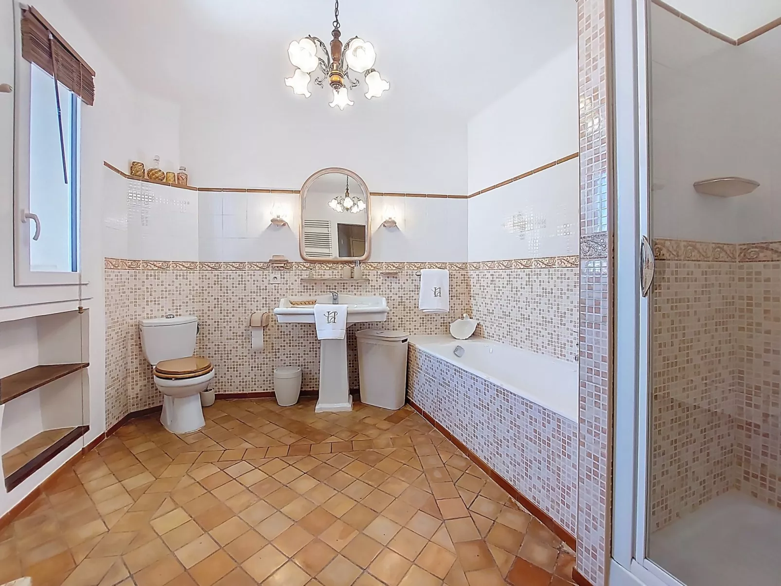 L ancien Hôtel Creste - Inside