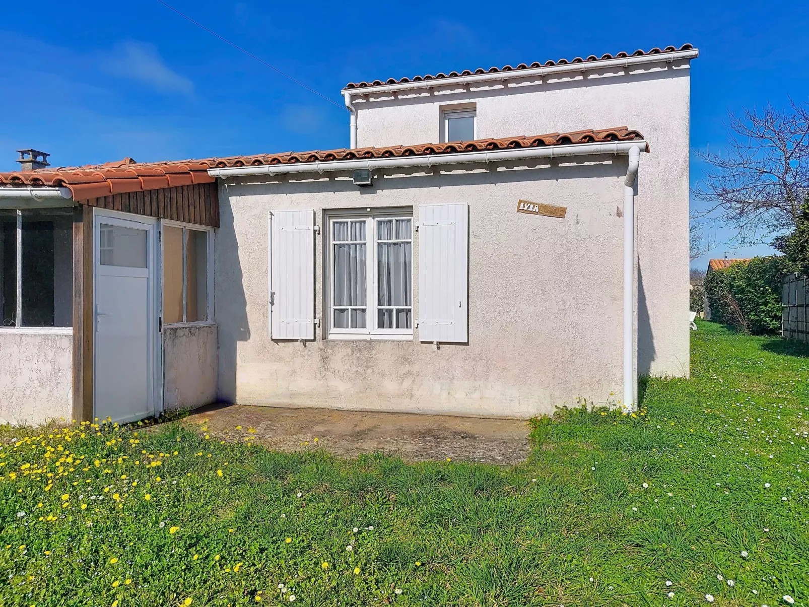 Les Hêtres - Draußen