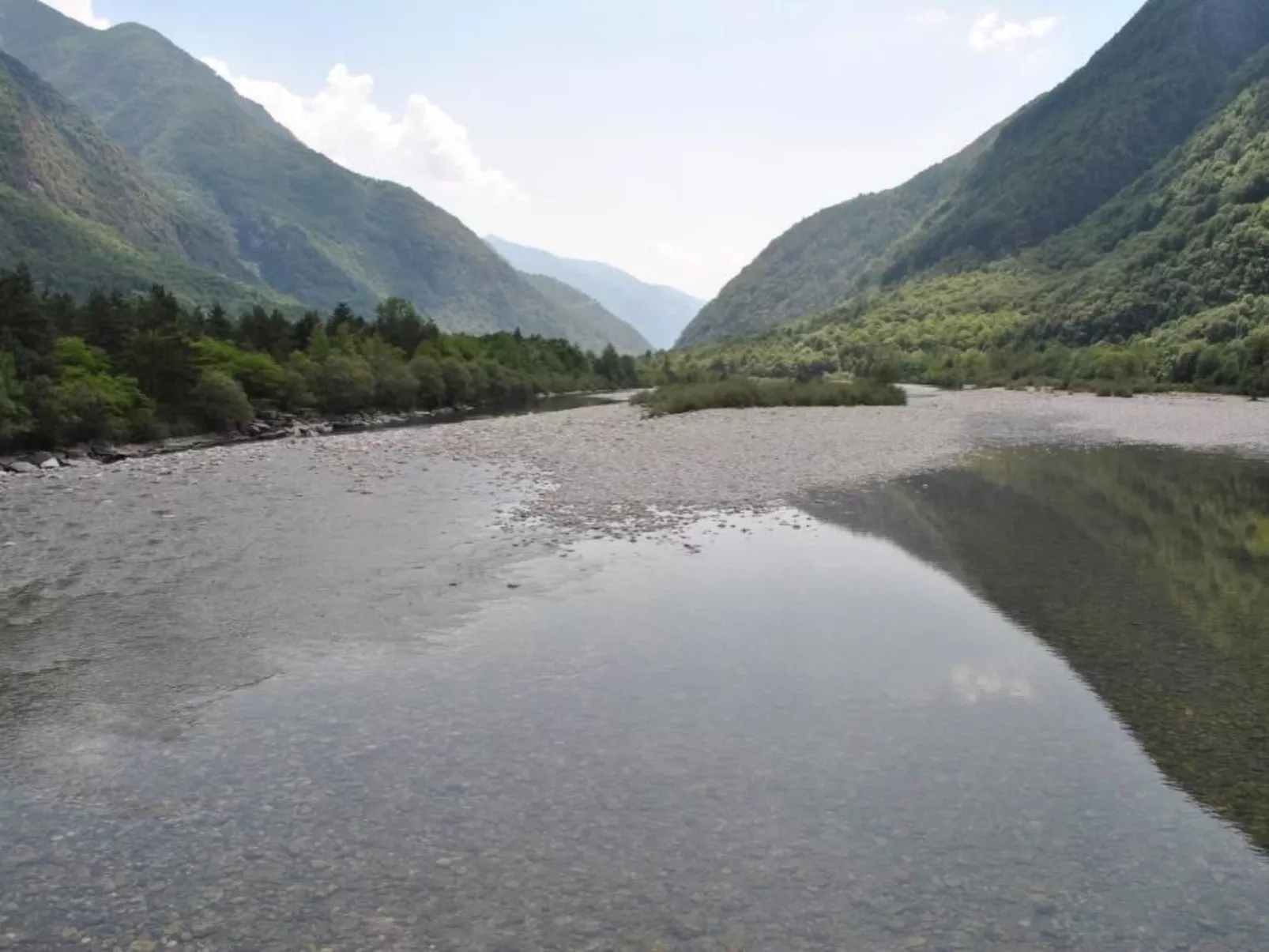 Rustico di vacanza nel nucleo di Moghegno - Draußen