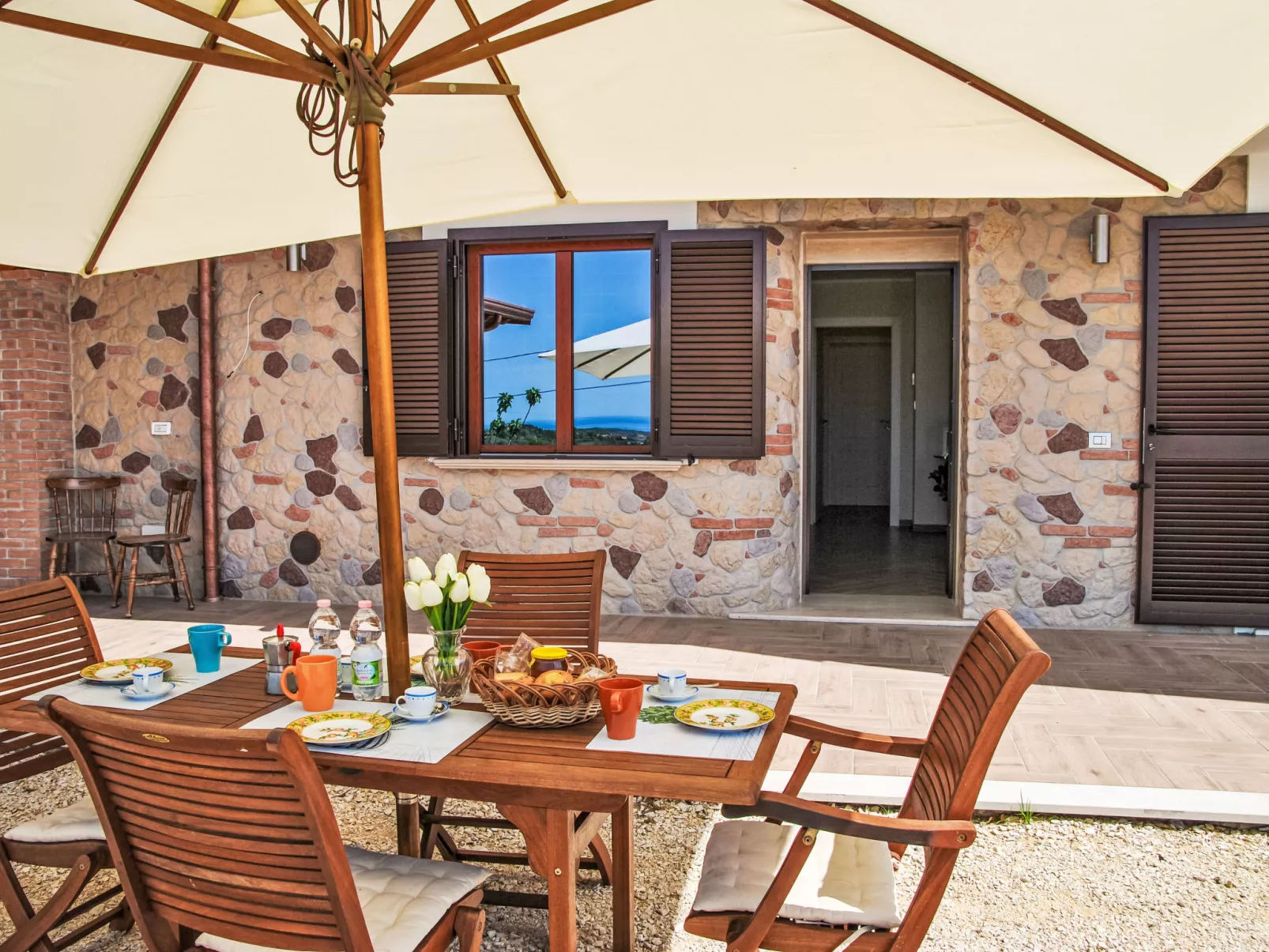 Corte Saturnia - Outside