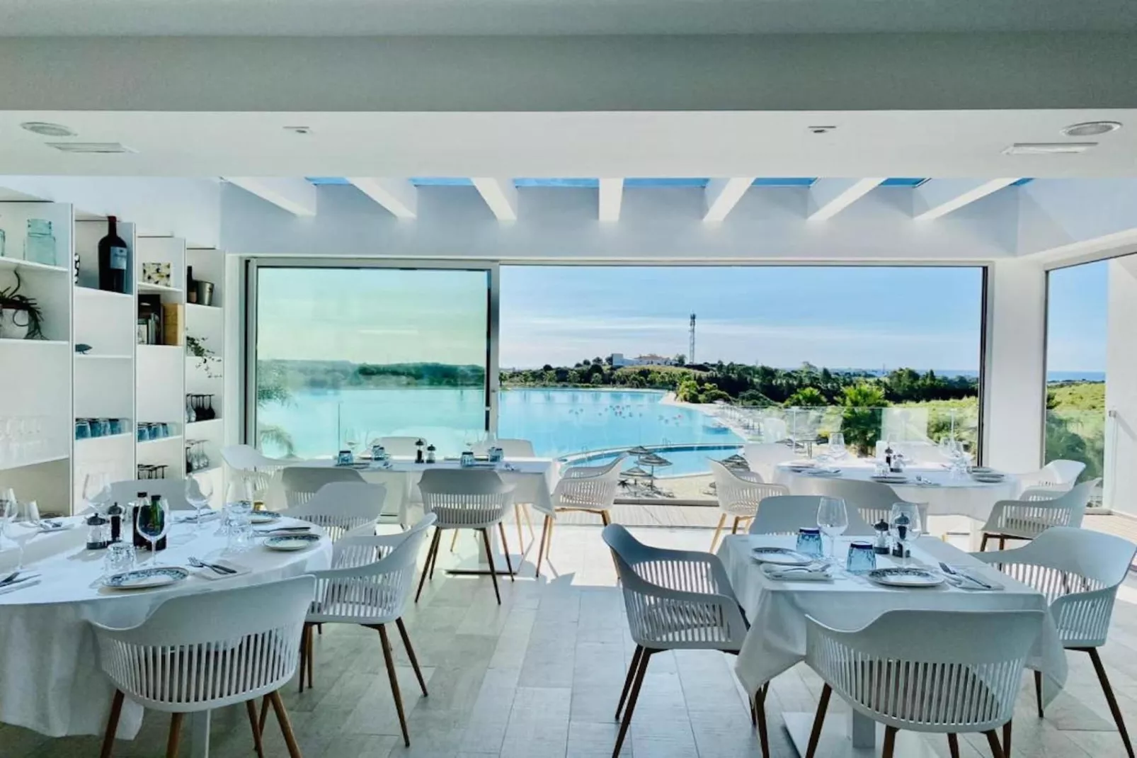 Modern 2-Bedroom Apartment - Alcazaba Lagoon (411) - Image-tags.resort