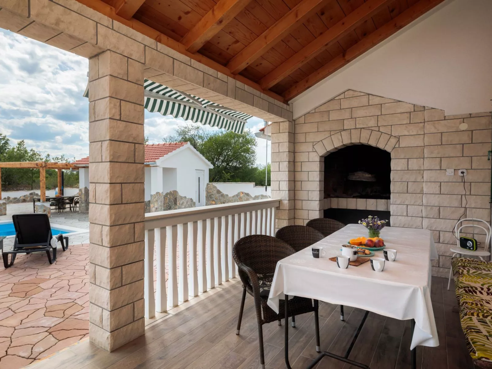 Villa Mystic Woods mit Pool - Outside