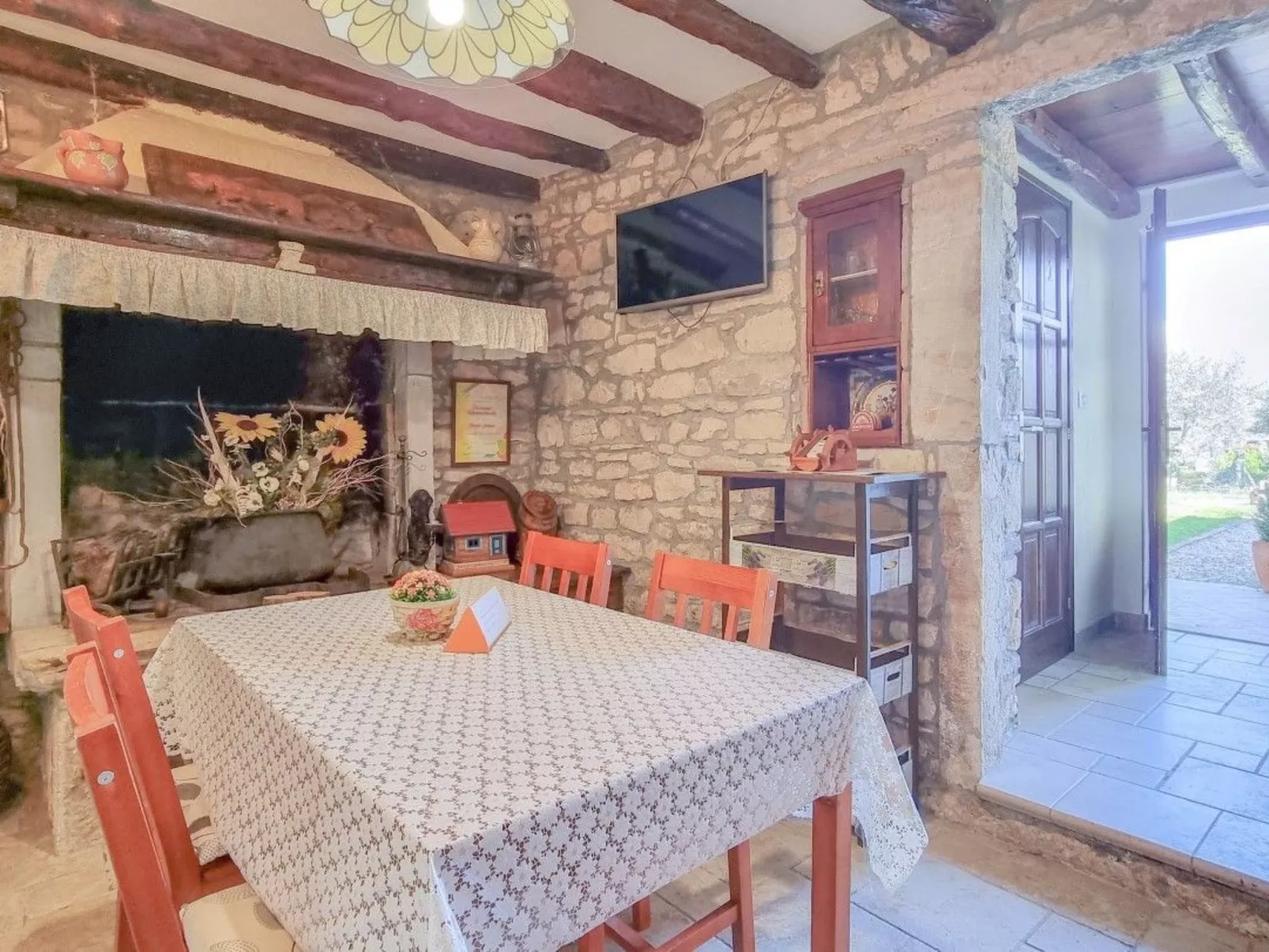 Für 2 Personen ca. 30 m&sup2; in Novigrad, Adriaküste Kroatien (Westküste von I - Drinnen