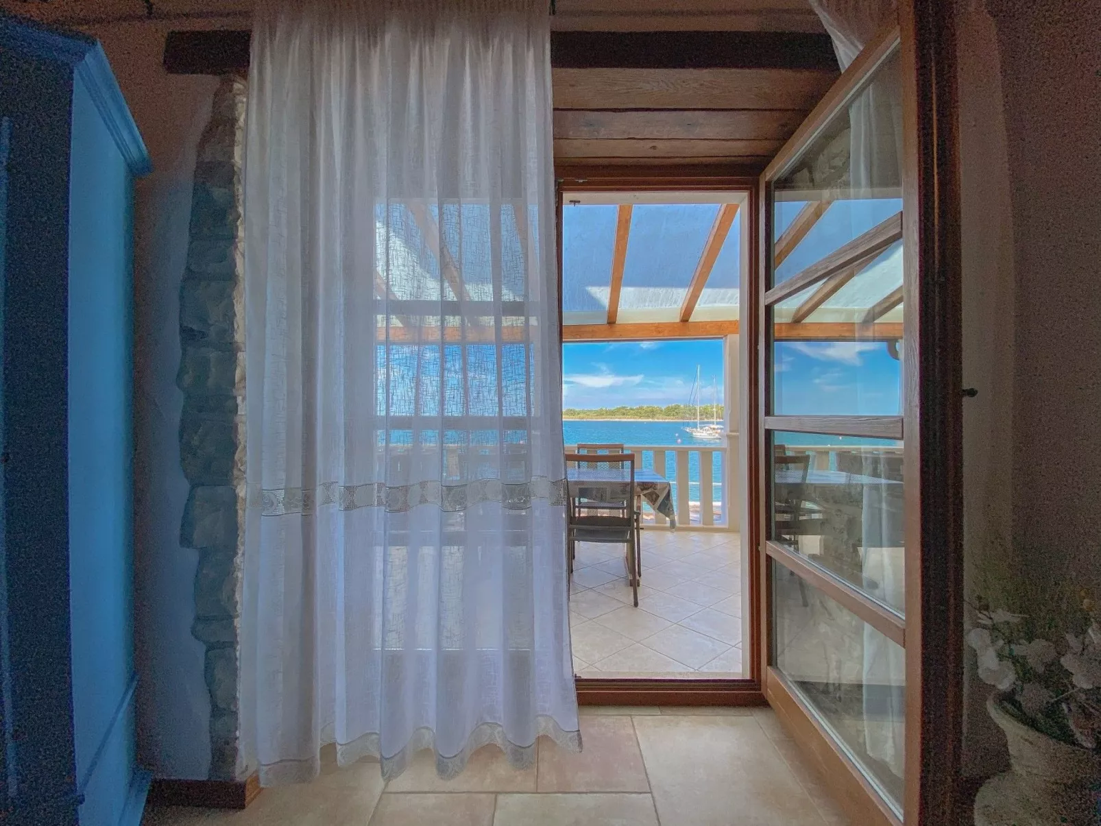 Für 4 Personen ca. 30 m&sup2; in Novigrad, Adriaküste Kroatien (Westküste von I - Inside