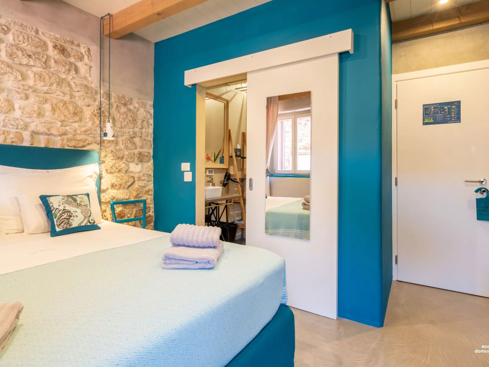 Pietra Pura - Inside