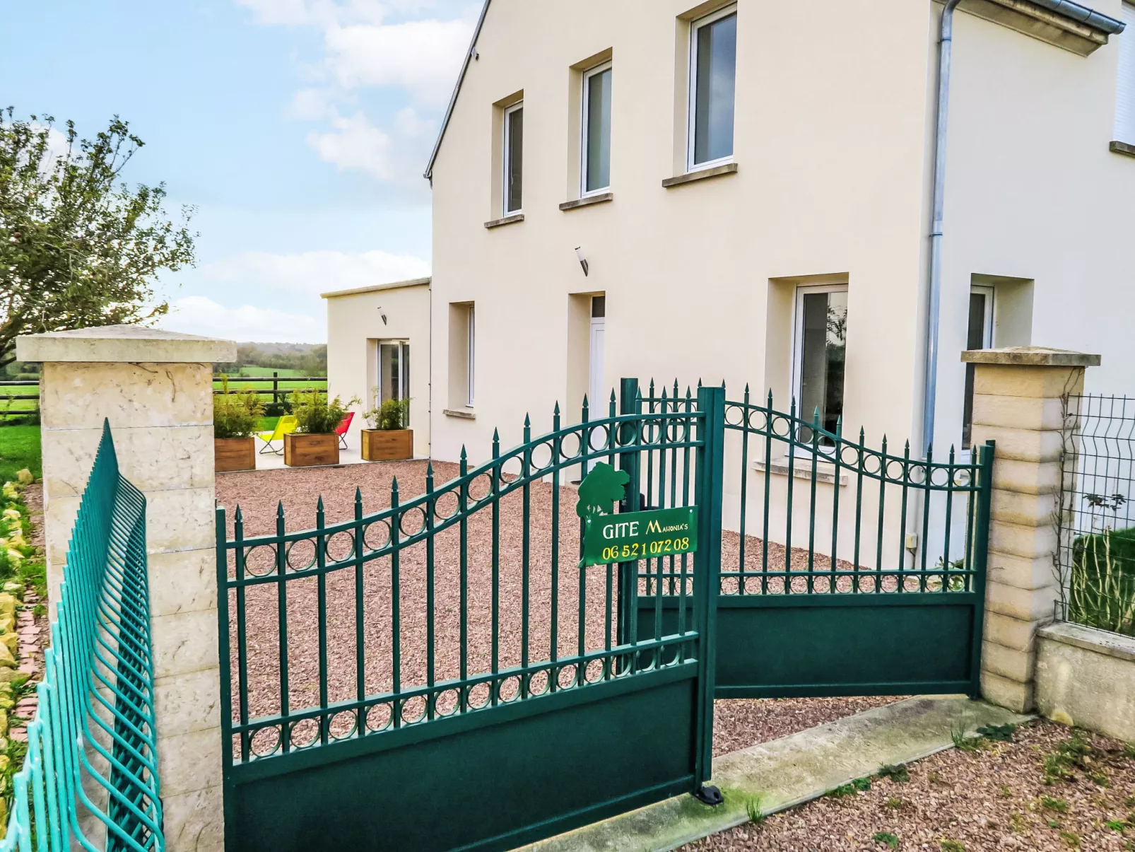 Mahionias's cottage - Draußen