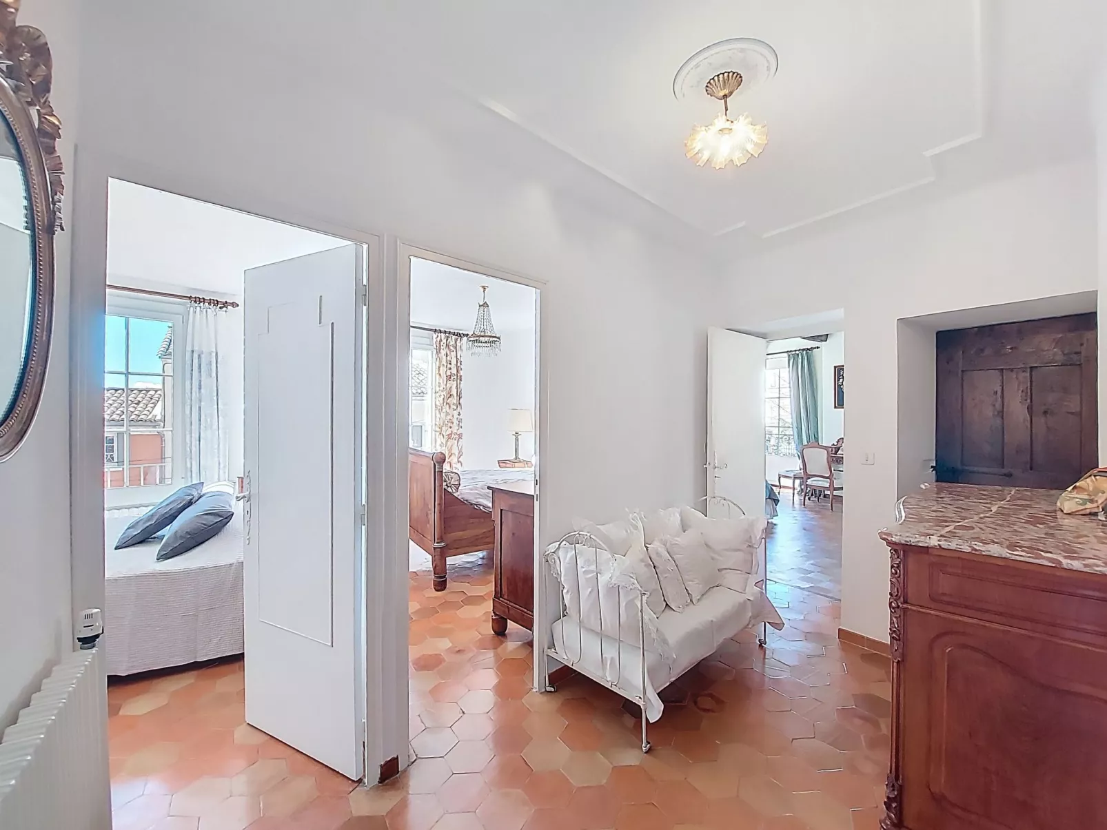 L ancien Hôtel Creste - Inside