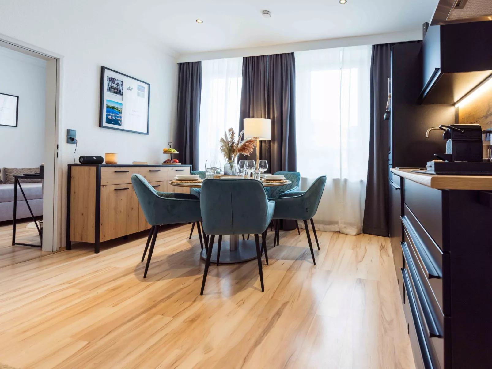 Schiller Apartment im Zentrum von Hof. Küche, Parkplatz, 250MBit Wlan - Inside