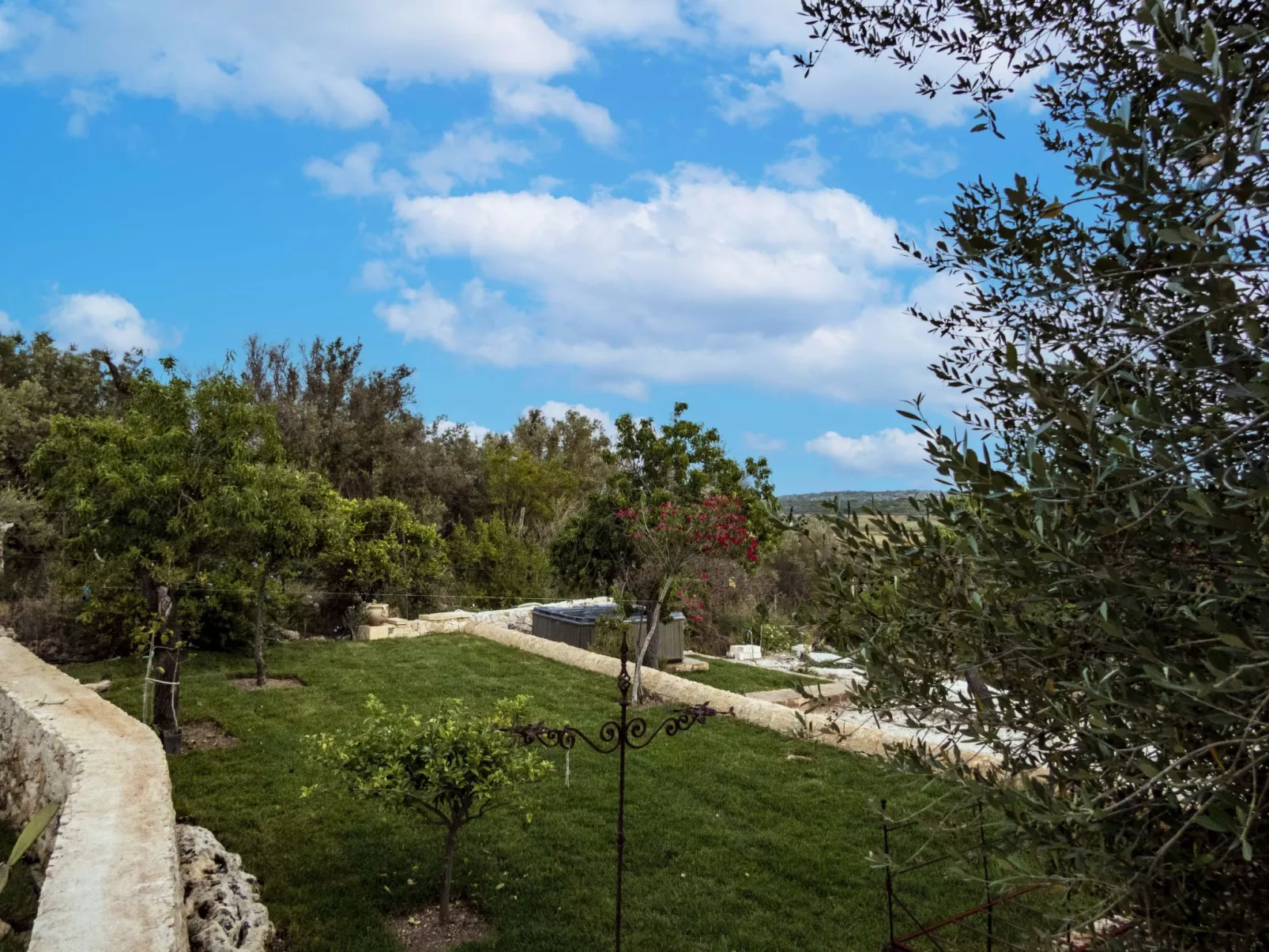 Giniusa' Studio mit Whirlpool-Badewanne - Outside