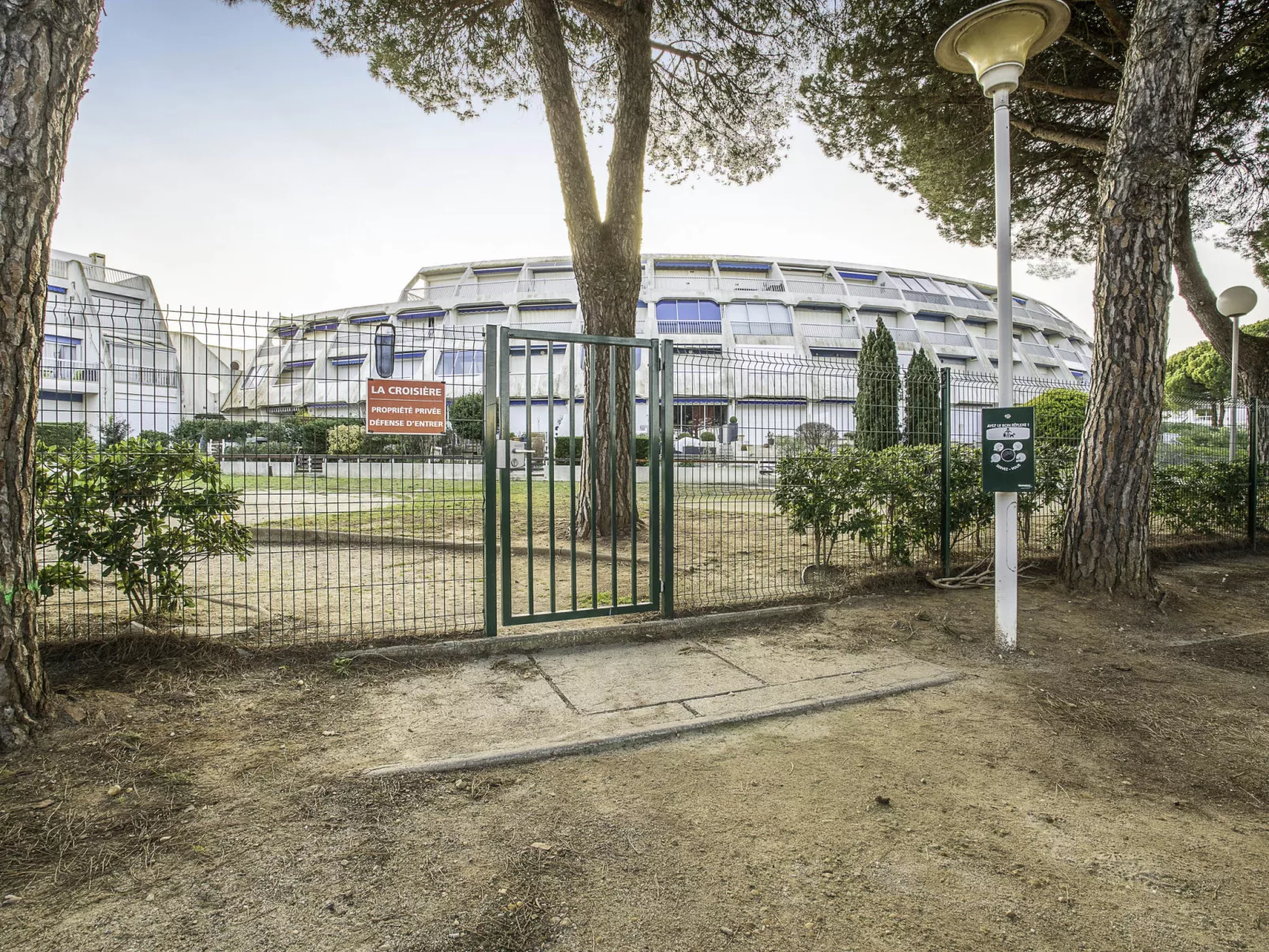 La Croisière - Dehors