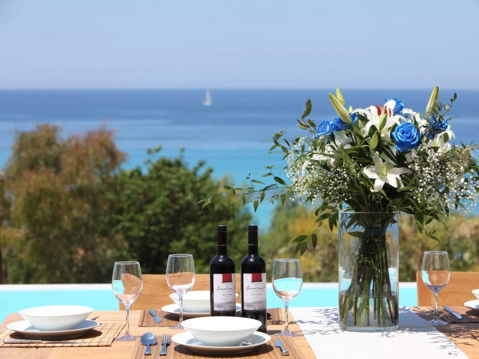 "Capro" mit Infinity-Pool - Outside