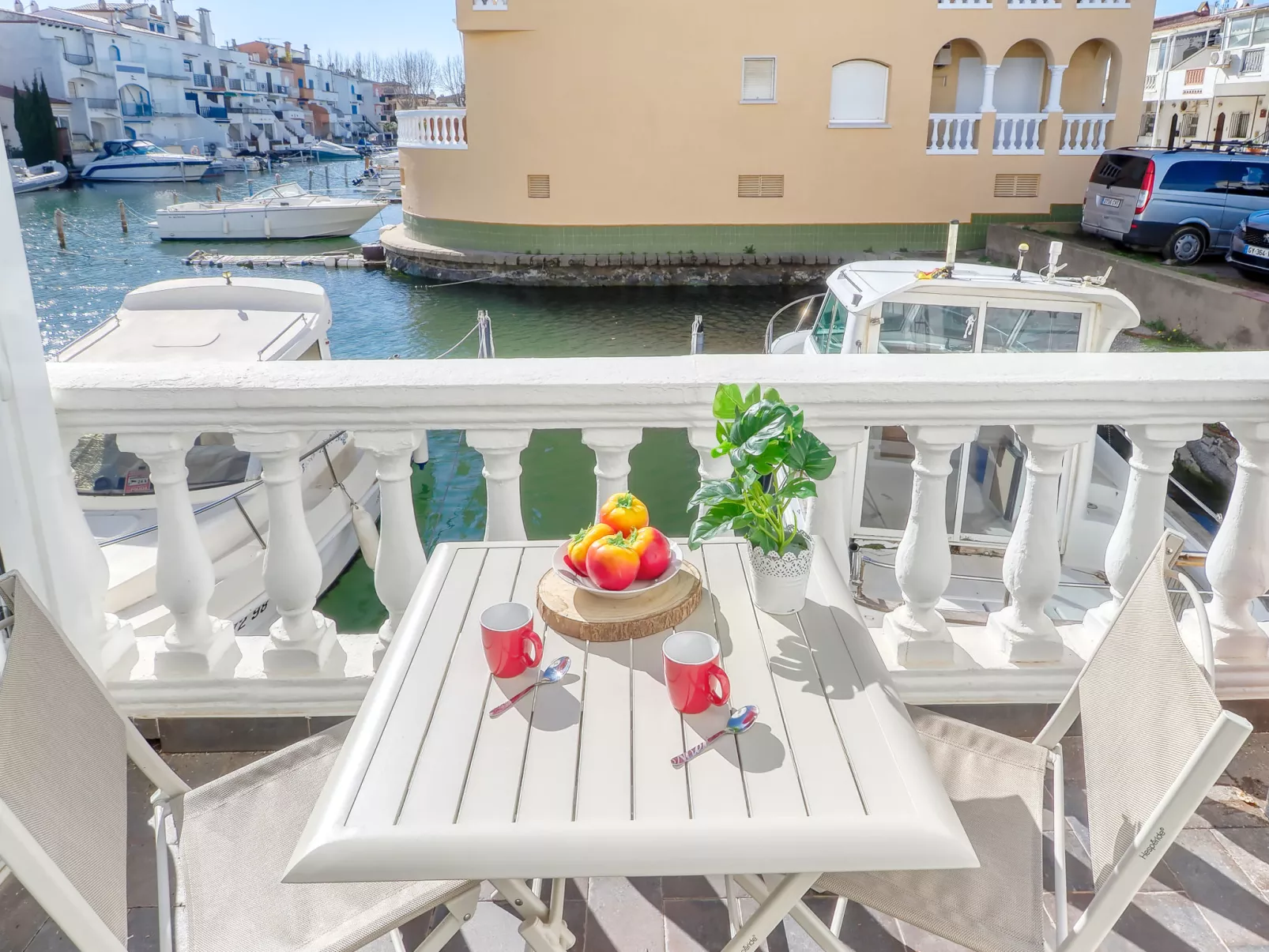 Canal Port Empuries - Draußen