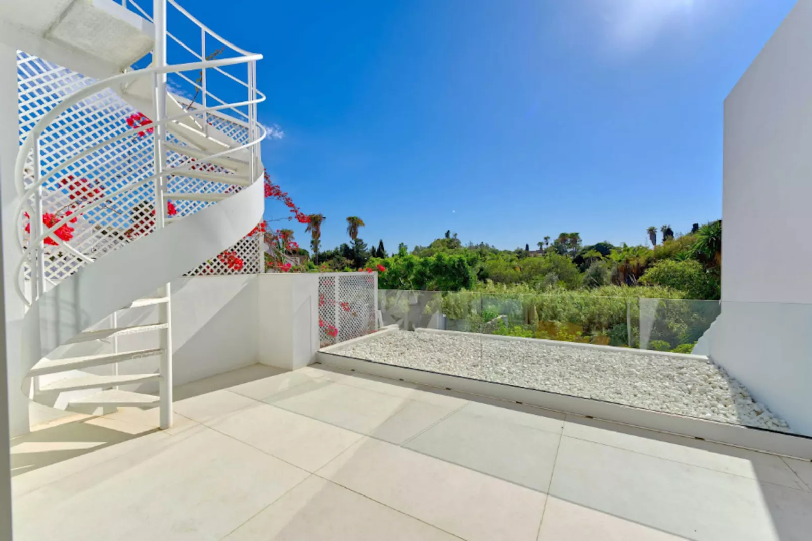Contemporary & Very Spacious Villa Puerto Banus - Terrace balcony