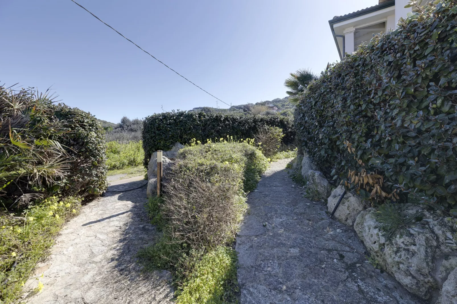 CASA MAESTRALE - Gardens in summer