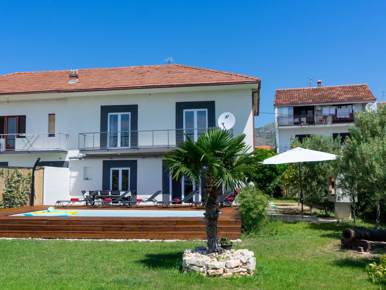 Villa Anela - Draußen