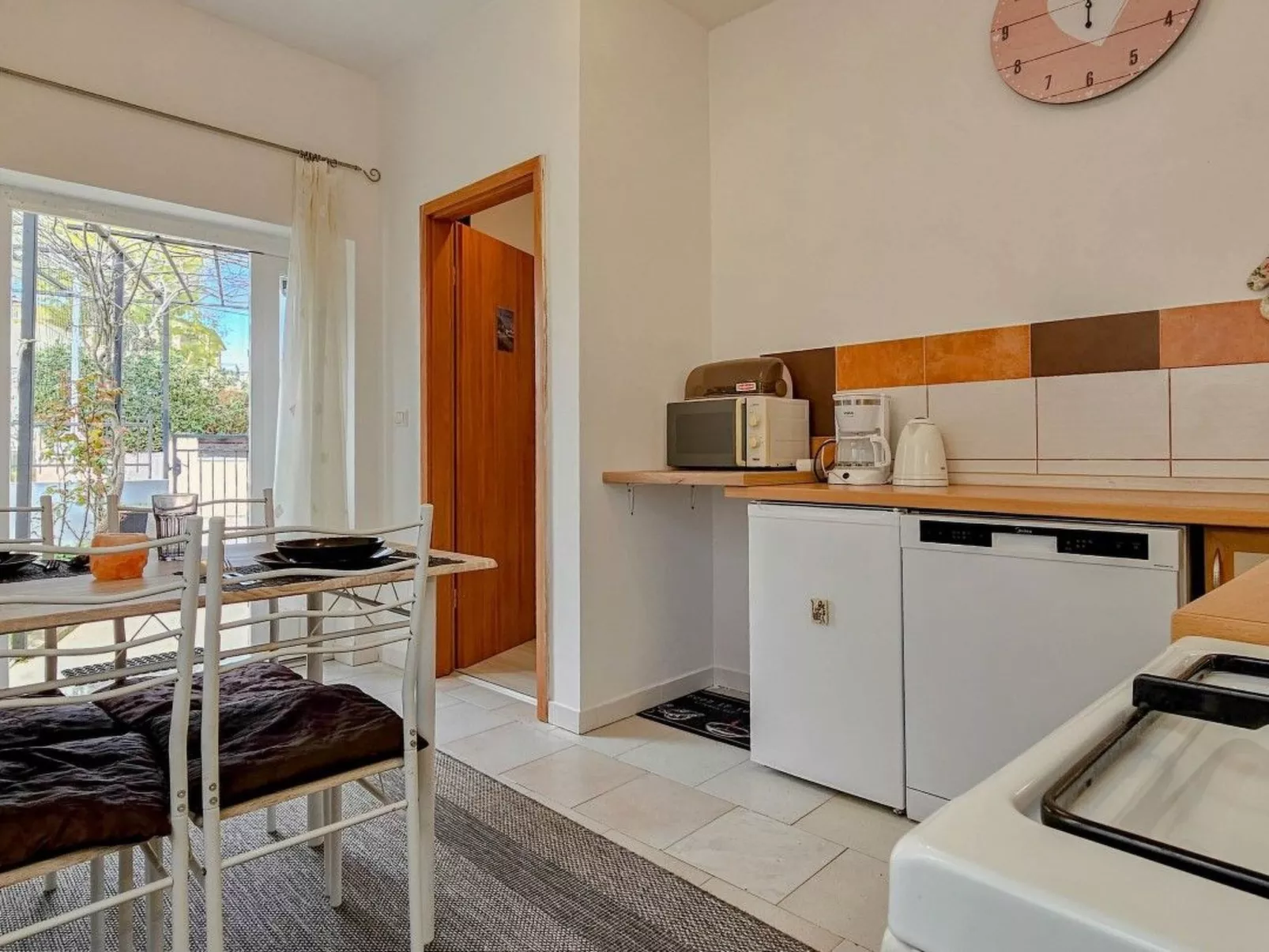 "Pintar 2" direkt am Strand - Drinnen