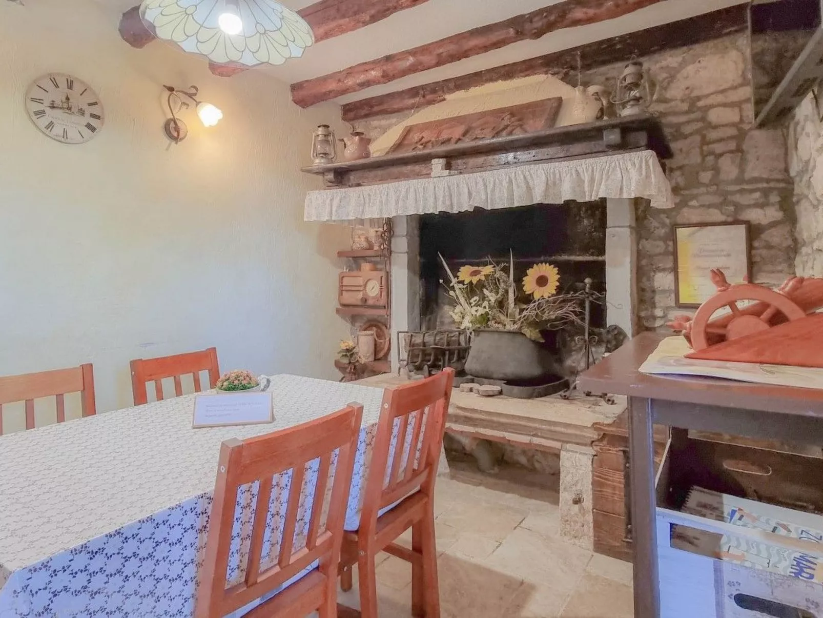 Für 2 Personen ca. 30 m&sup2; in Novigrad, Adriaküste Kroatien (Westküste von I - Drinnen