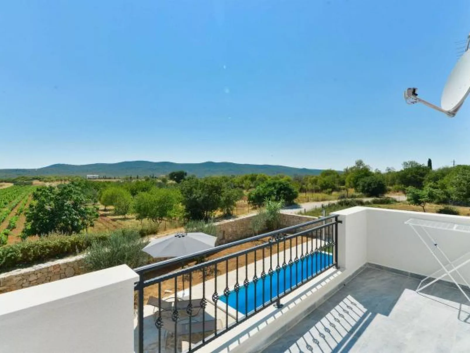 Villa Natura with pool - Image-tags.info