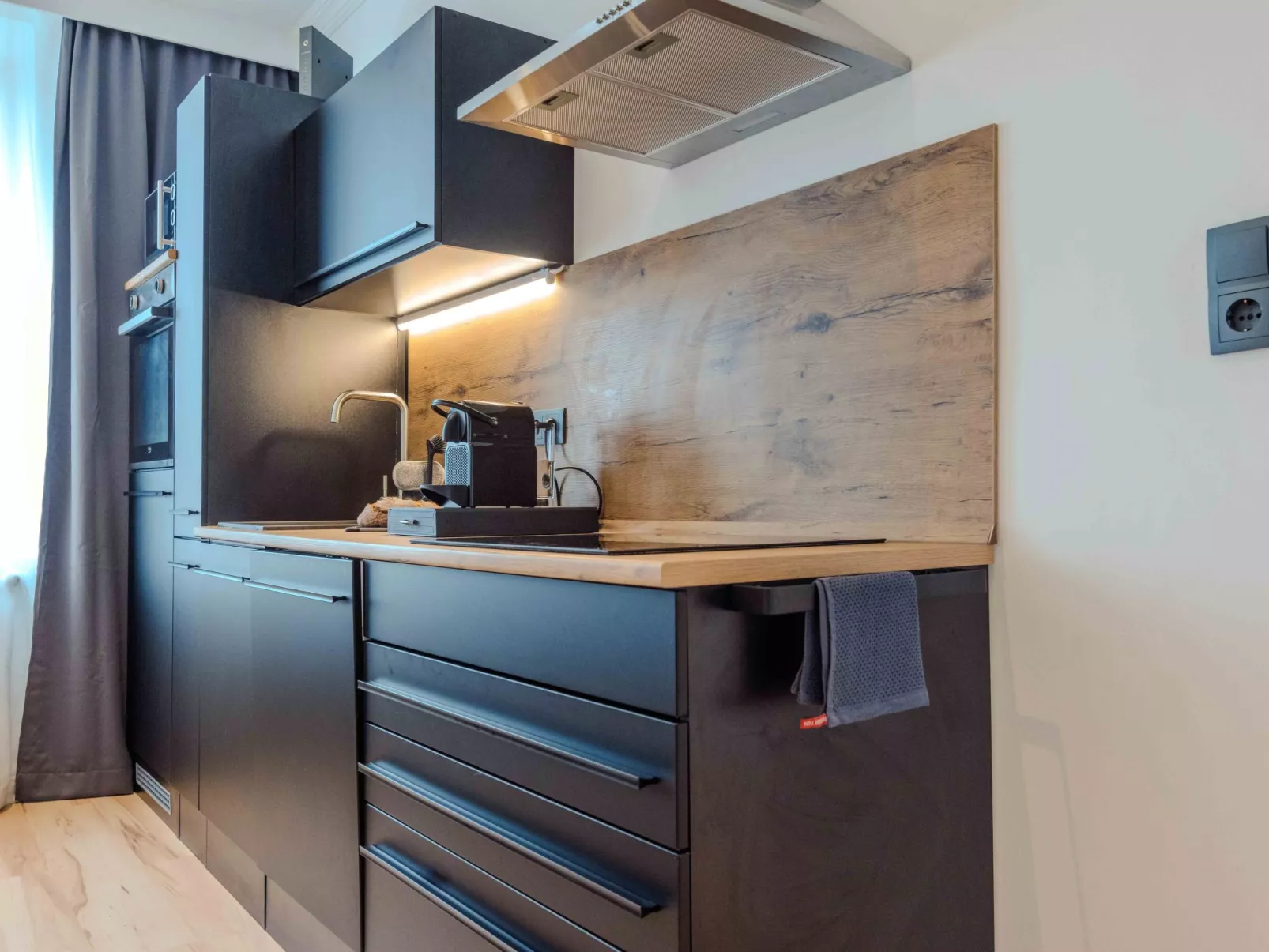 Schiller Apartment im Zentrum von Hof. Küche, Parkplatz, 250MBit Wlan - Inside